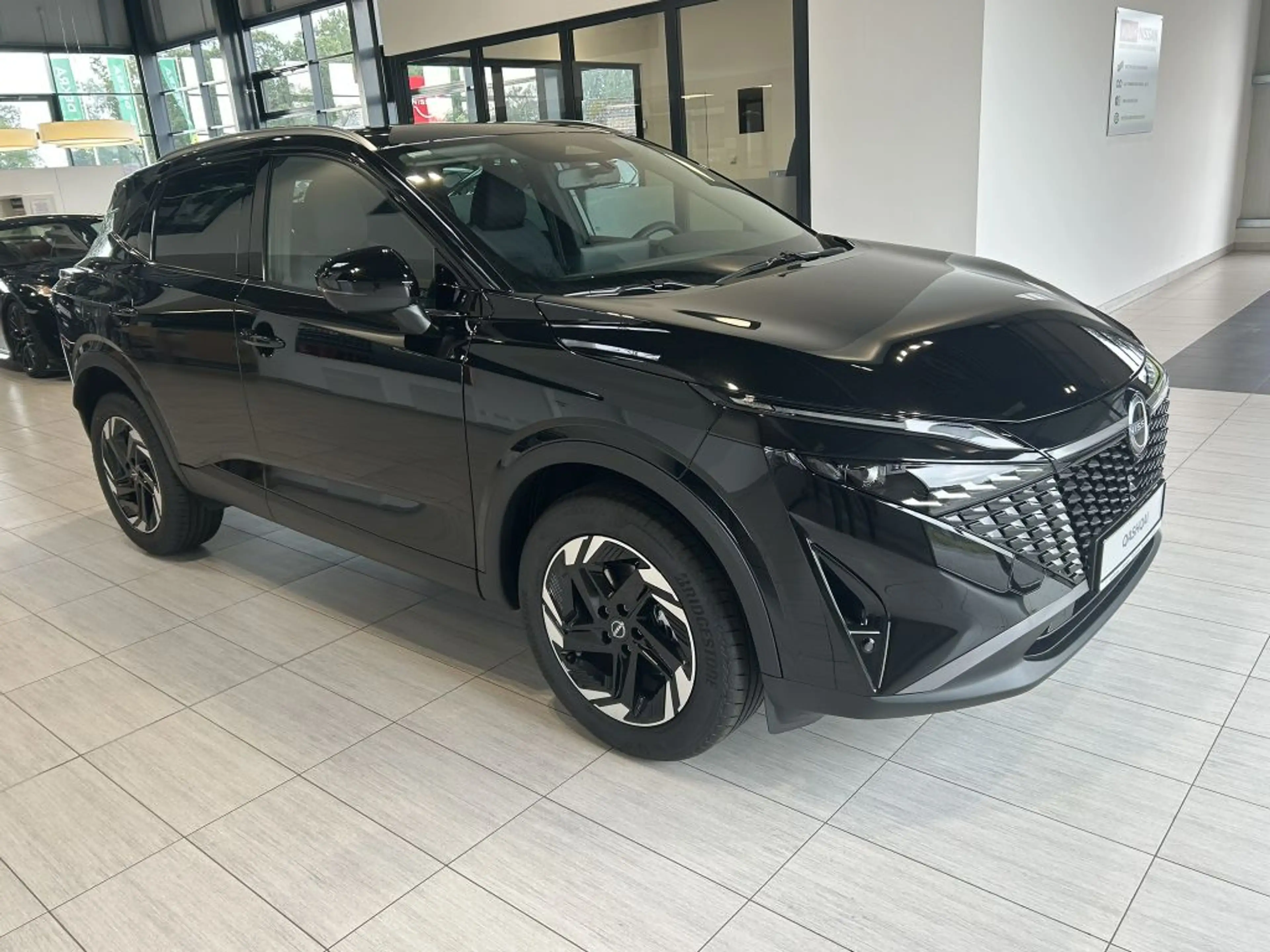Nissan Qashqai 1.3 DIG-T MHEV Xtronic N-Connecta — photo 2