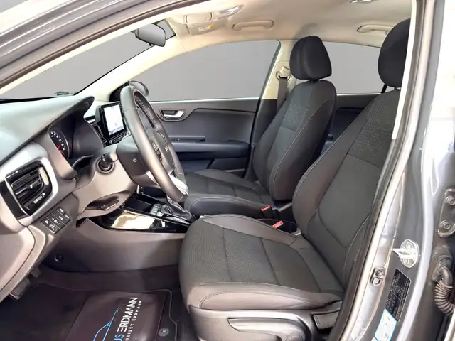 Kia Rio view 9