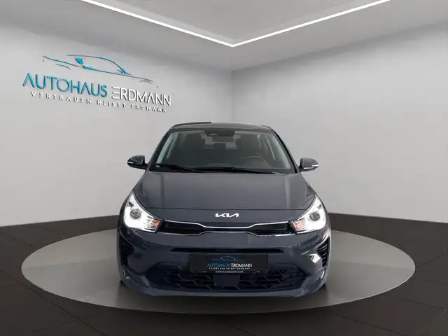 Kia Rio view 6