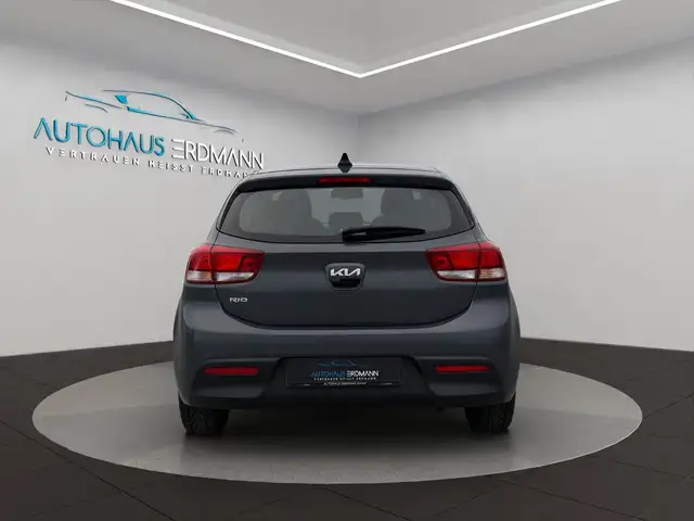 Kia Rio view 7