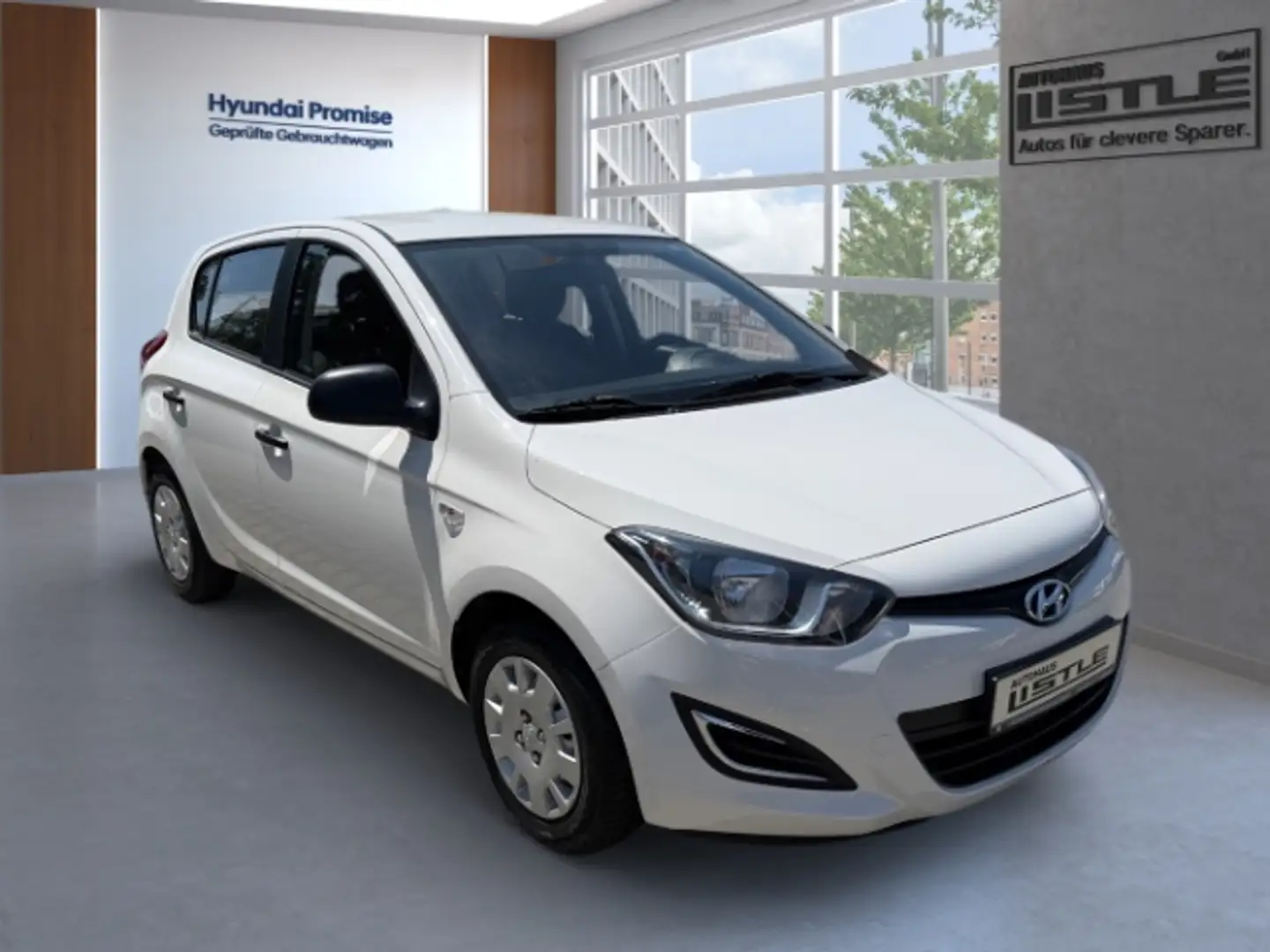 Hyundai i20 FIFA World Cup Edition 1.2 +RADIO+CD+SERVOLENKUNG+ Blanc - 2