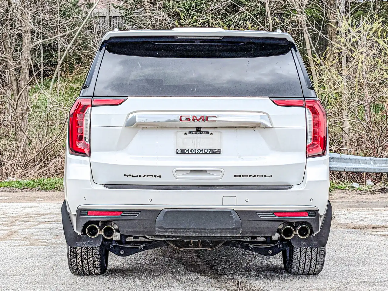 GMC Yukon снимка GMC Yukon