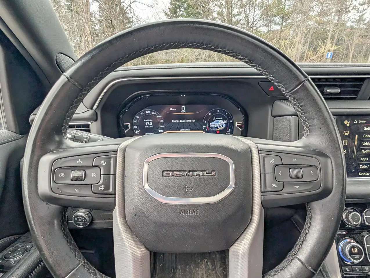 GMC Yukon снимка GMC Yukon