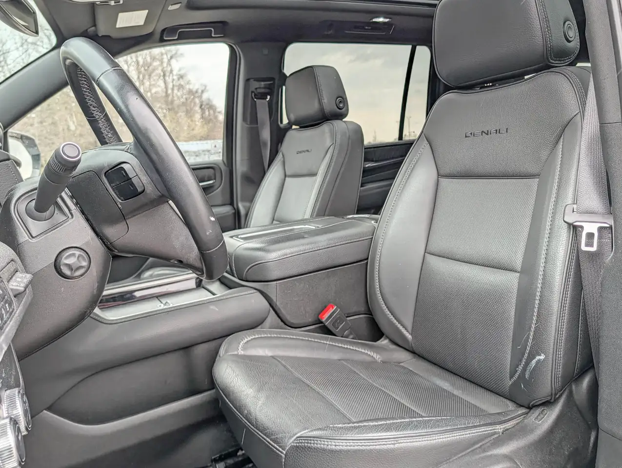 GMC Yukon снимка GMC Yukon