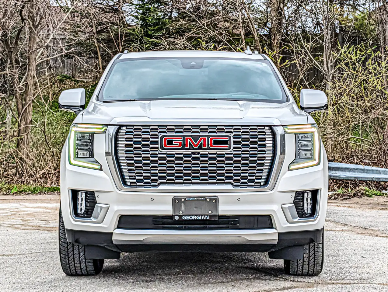 GMC Yukon снимка GMC Yukon