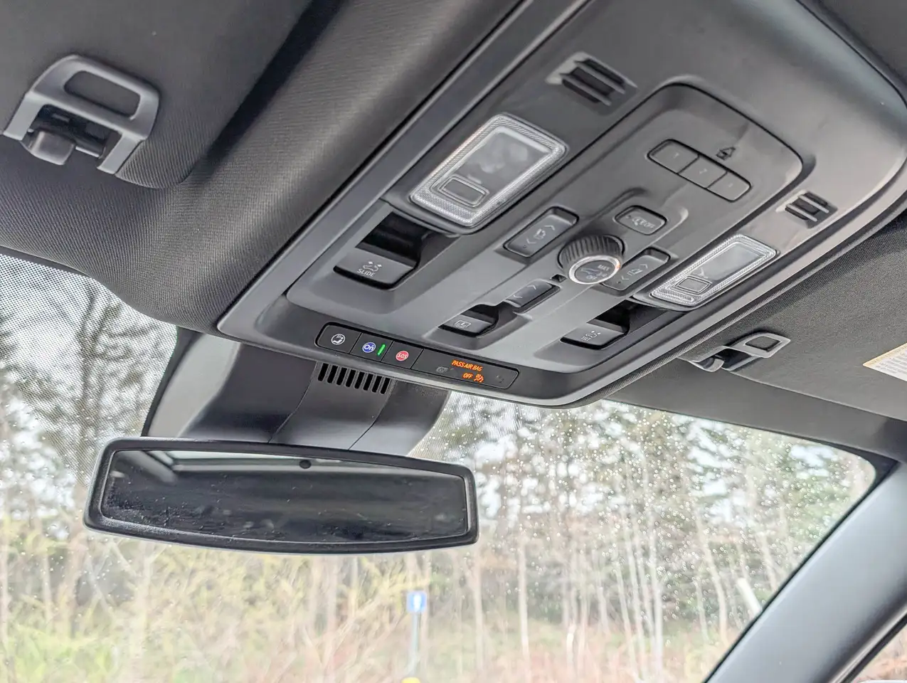 GMC Yukon снимка GMC Yukon