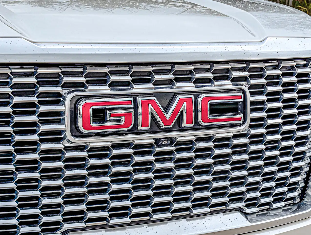 GMC Yukon снимка GMC Yukon