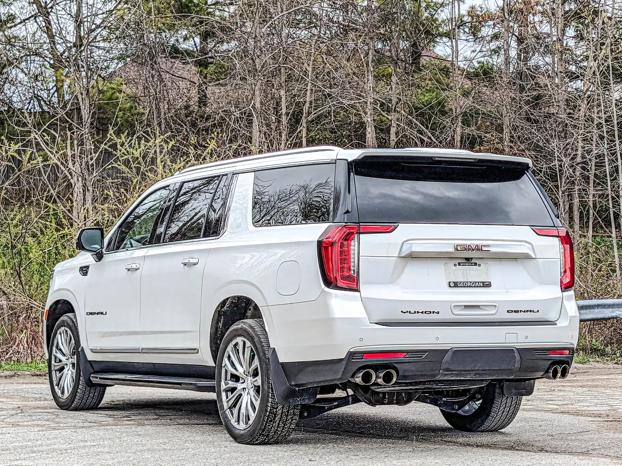 GMC Yukon снимка GMC Yukon