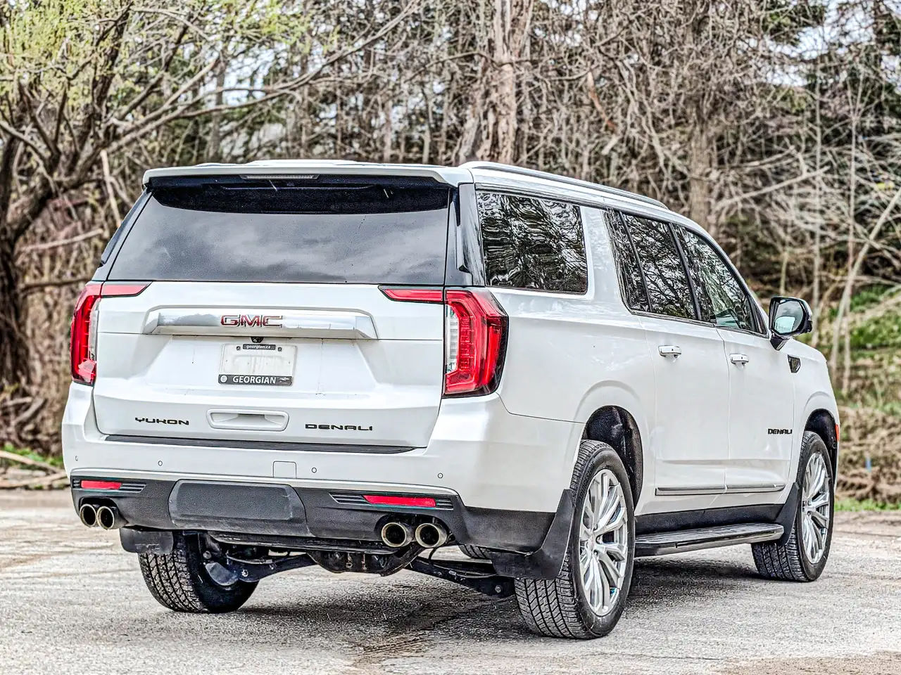 GMC Yukon снимка GMC Yukon