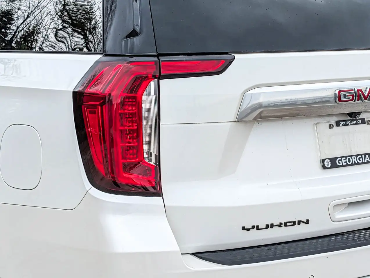 GMC Yukon снимка GMC Yukon