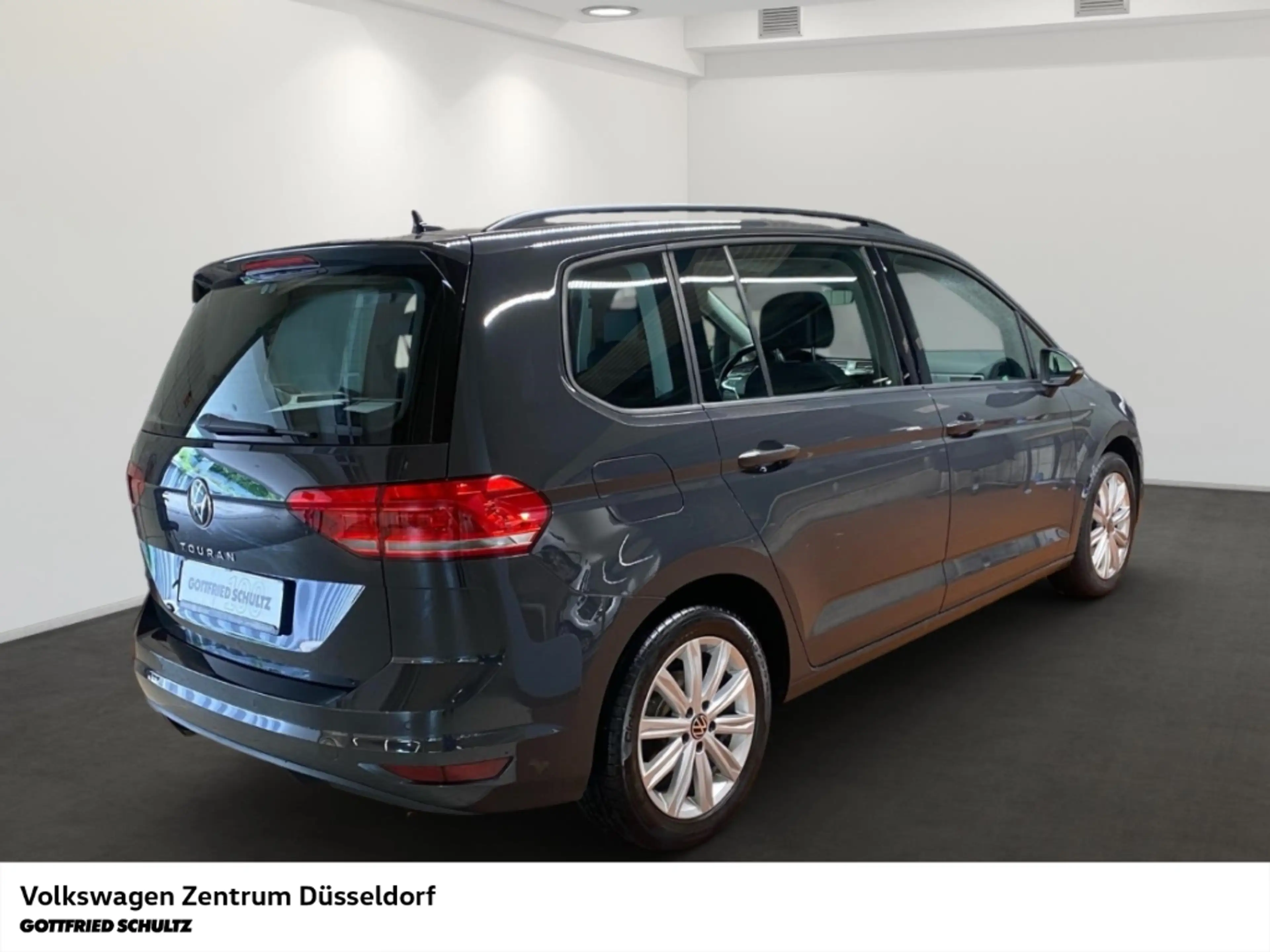 Volkswagen Touran Comfortline 2.0 TDI DSG Navi Parkhilfe ACC Sitzhei — photo 3
