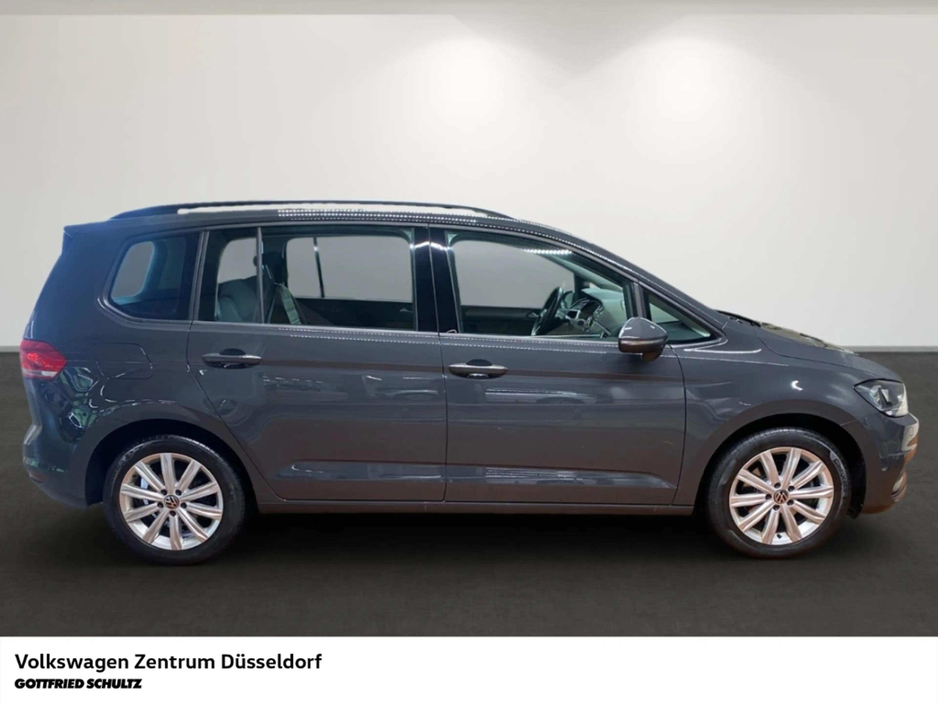 Volkswagen Touran Comfortline 2.0 TDI DSG Navi Parkhilfe ACC Sitzhei — photo 2