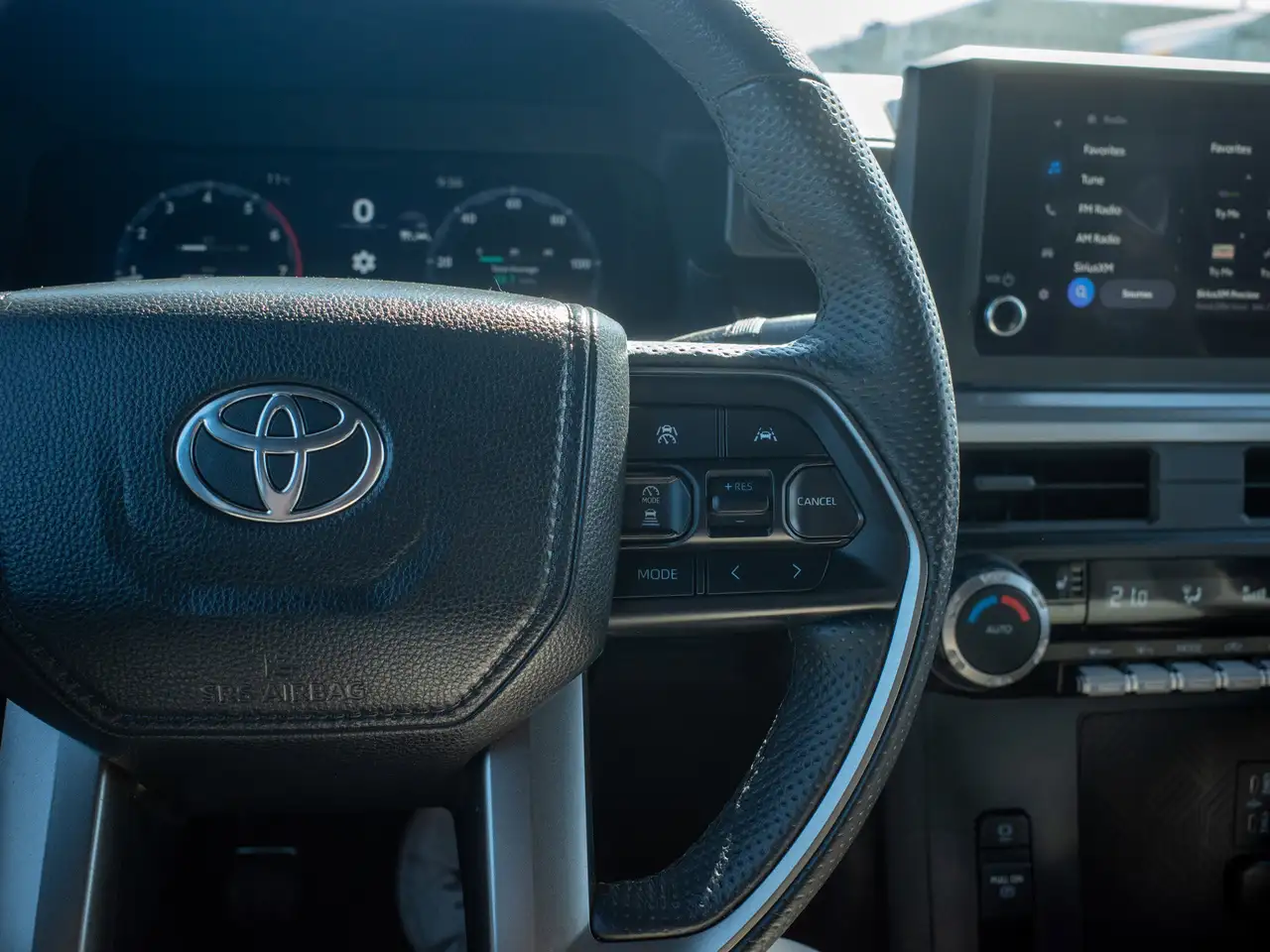 Toyota Tacoma снимка Toyota Tacoma