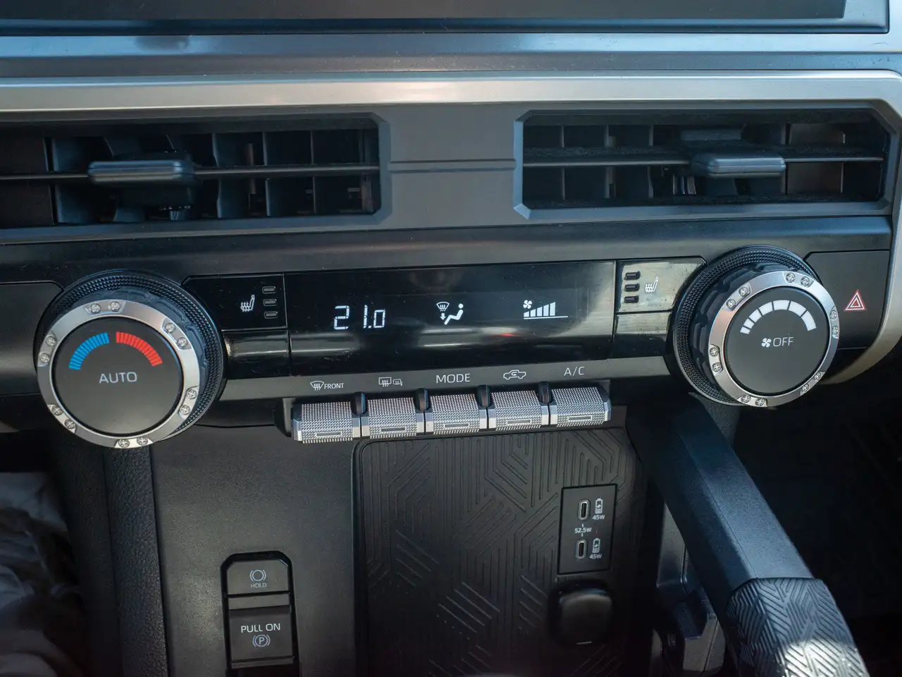 Toyota Tacoma снимка Toyota Tacoma
