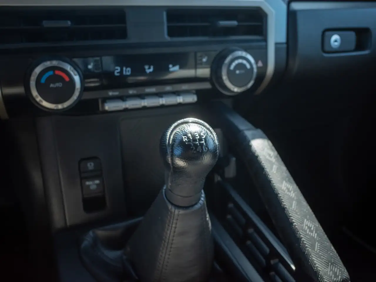 Toyota Tacoma снимка Toyota Tacoma