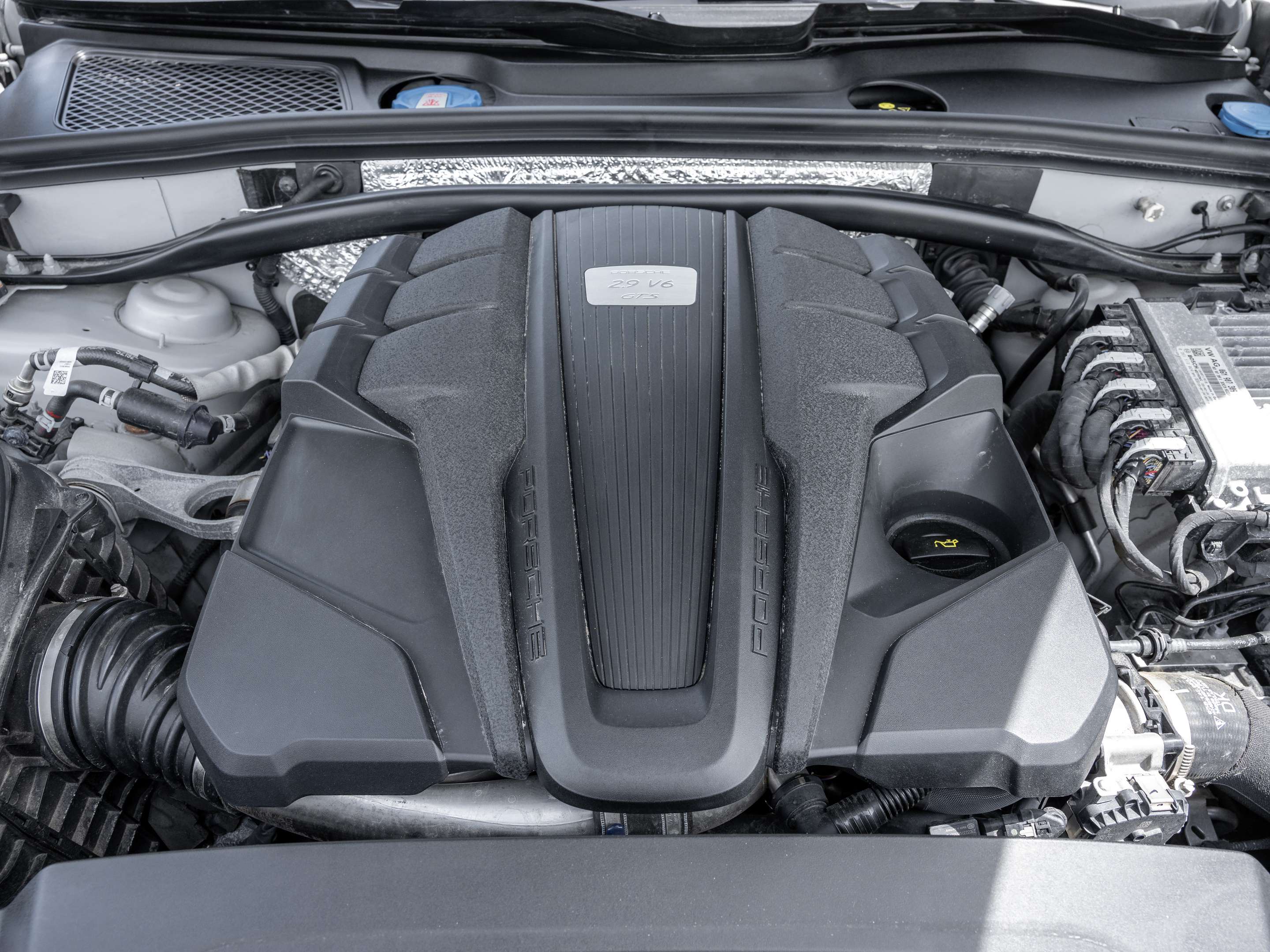 2023 Porsche Macan GTS | 2 Year Extended Warranty | 434 Horsepower thumb 39