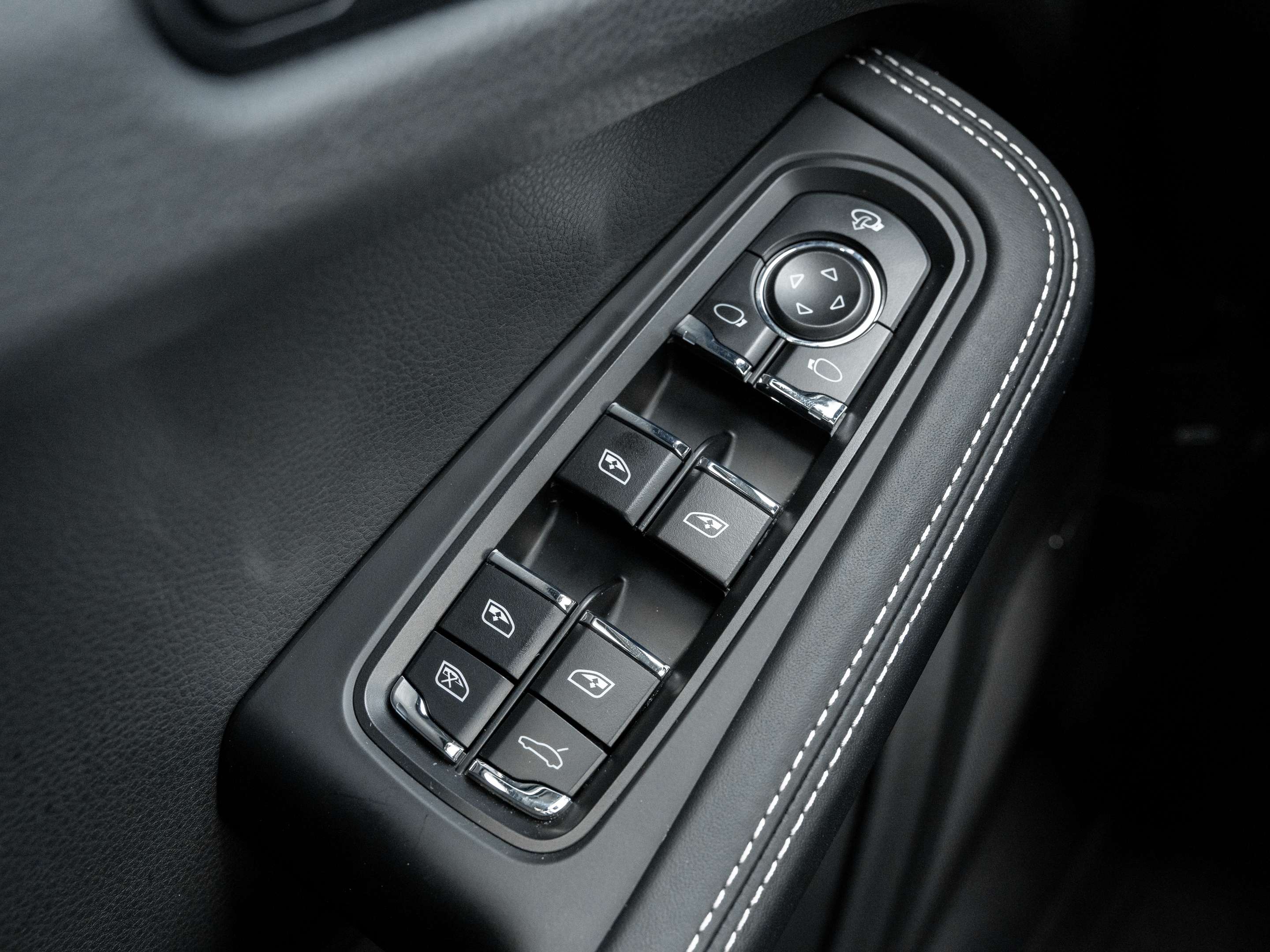 2023 Porsche Macan GTS | 2 Year Extended Warranty | 434 Horsepower thumb 23