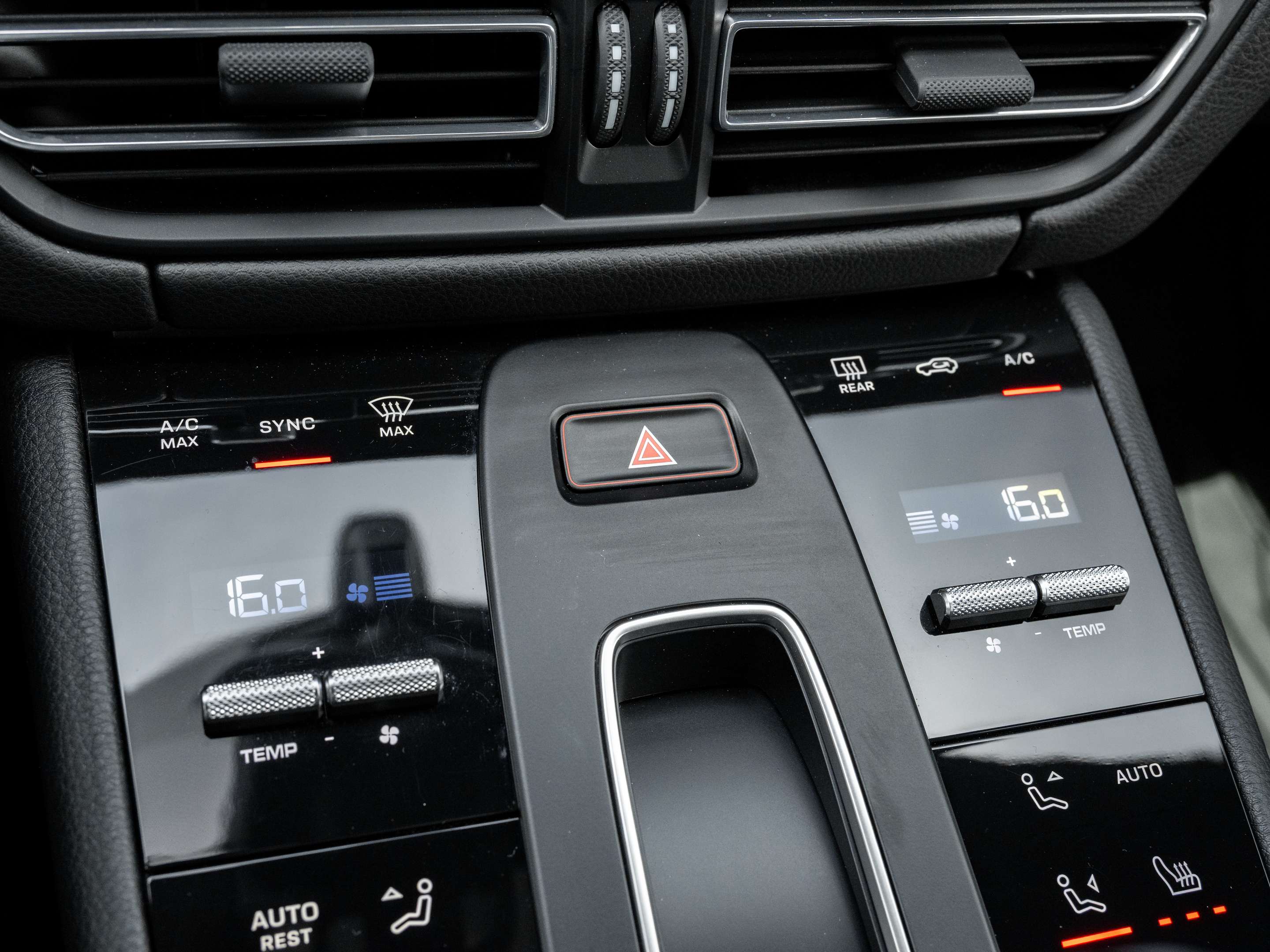 2023 Porsche Macan GTS | 2 Year Extended Warranty | 434 Horsepower thumb 28