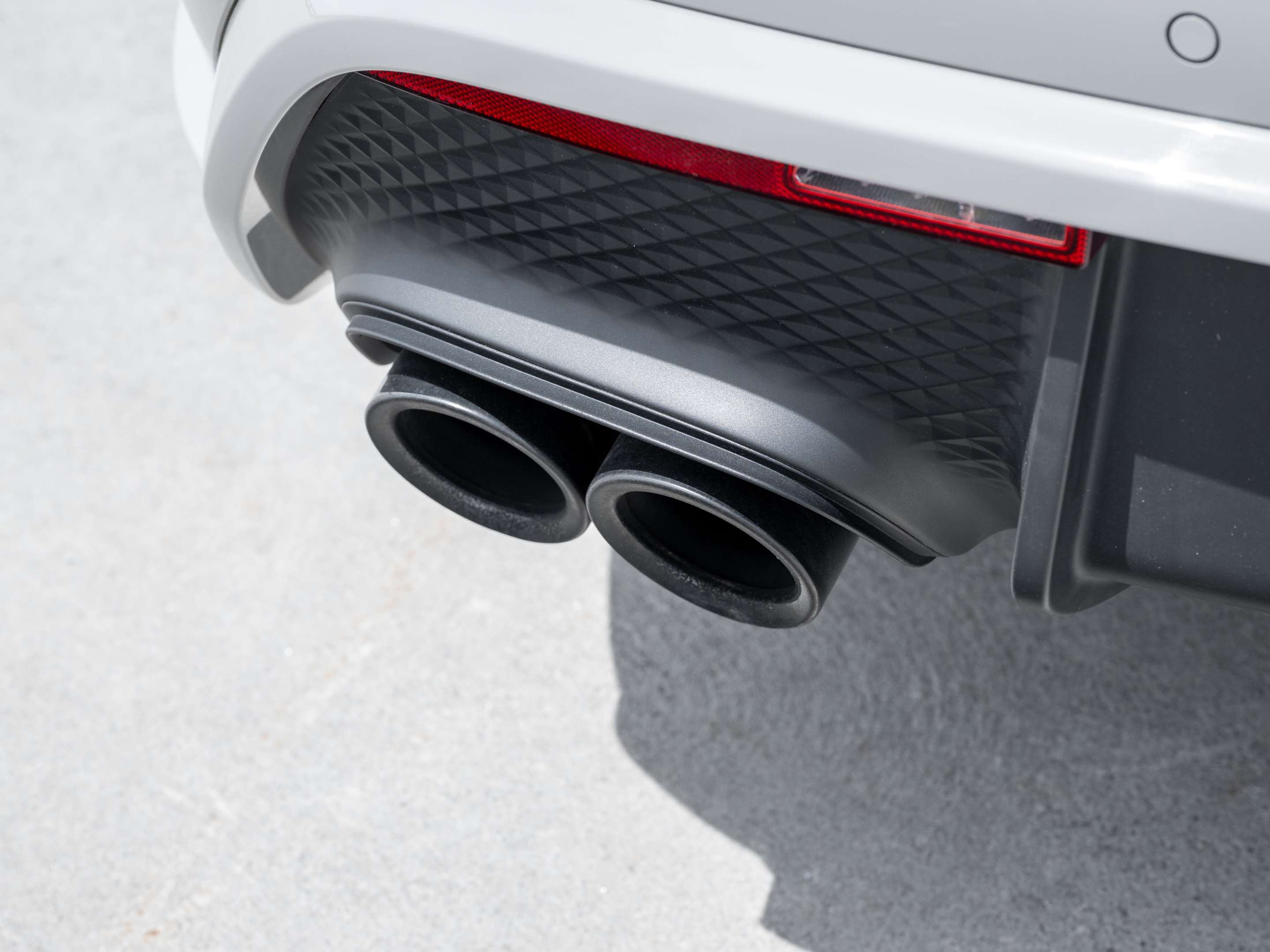 2023 Porsche Macan GTS | 2 Year Extended Warranty | 434 Horsepower thumb 13
