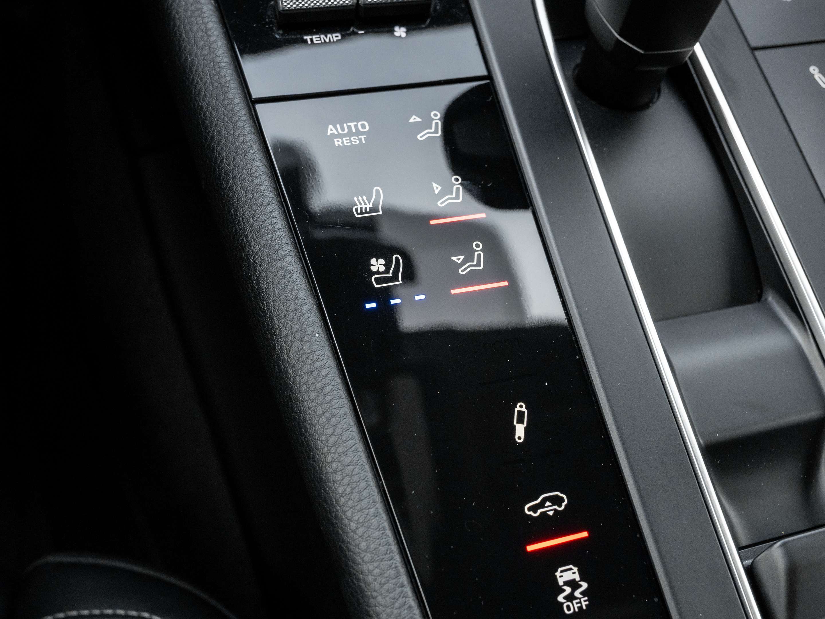 2023 Porsche Macan GTS | 2 Year Extended Warranty | 434 Horsepower thumb 26