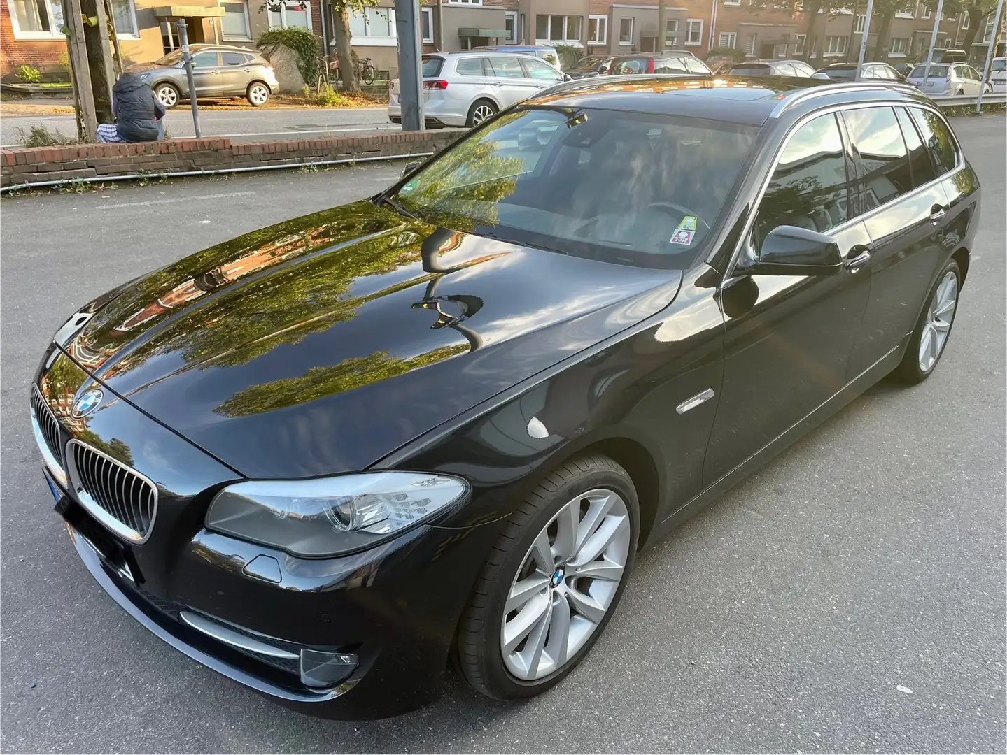 BMW 535 5er Touring Diesel 535d xDrive Touring Aut. Schwarz - 1