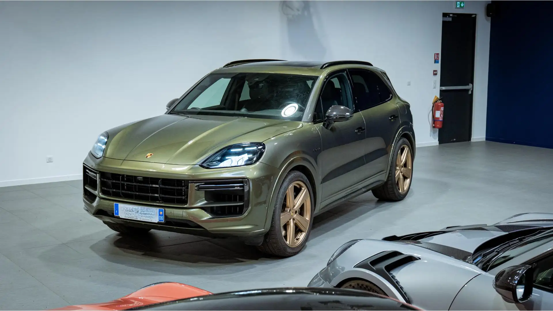 Porsche Cayenne Cayenne 4.0i V8 - 739- BVA Tiptronic S  2024 Turbo Vert - 2