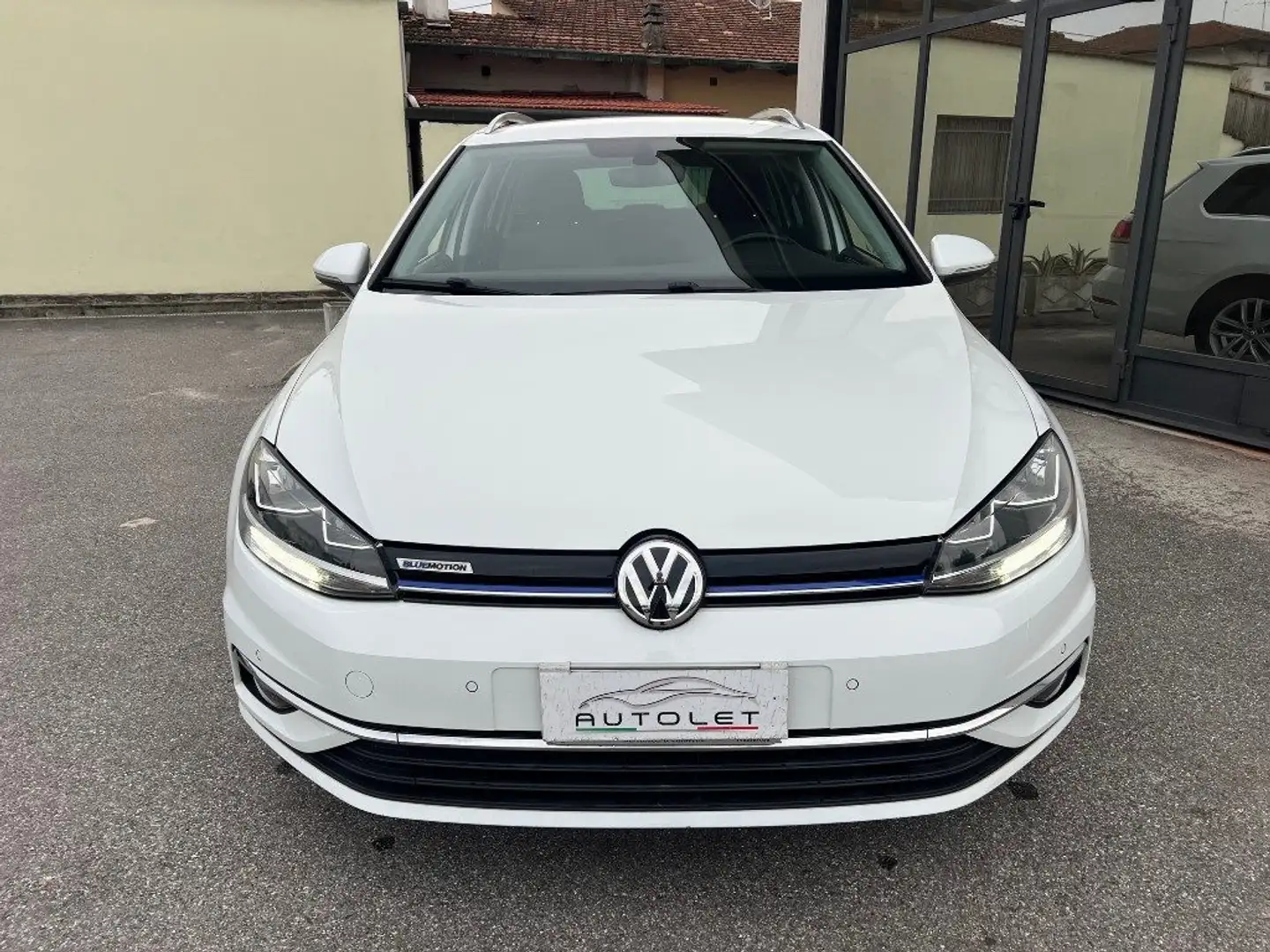 Volkswagen Golf SW 1.4 TGI Executive BlueMotion Bianco - 2