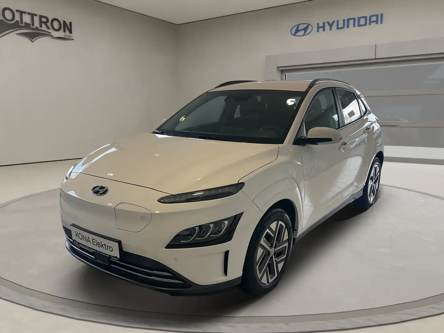 Hyundai KONA Trend Elektro 2WD Blanc - 2