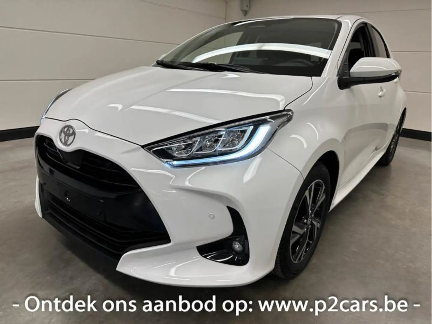 Toyota Yaris Iconic + Comfort Pack Blanc - 2