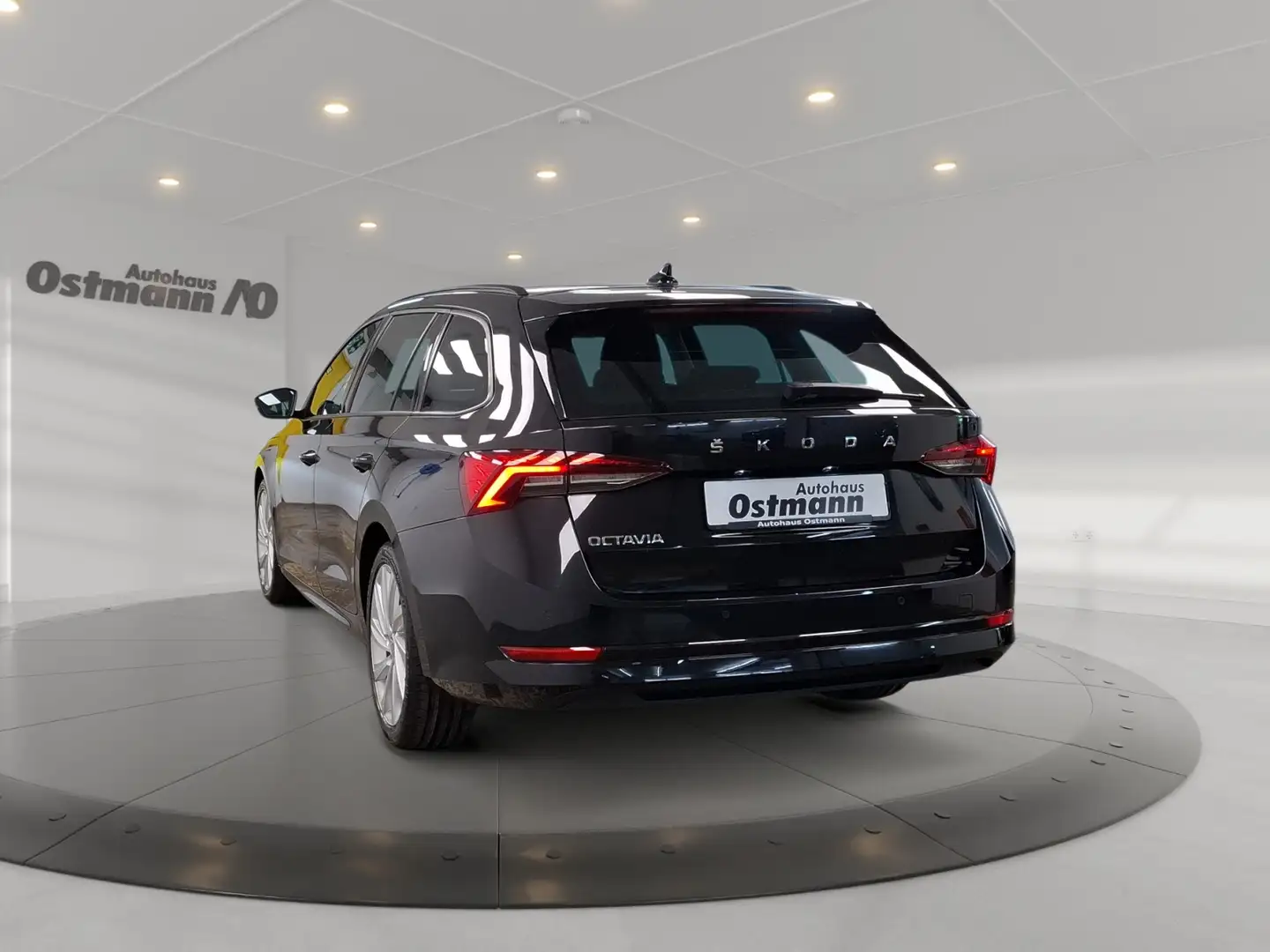 Skoda Octavia Combi 2.0 TDI Ambition 4xSHZ STH LED PDC Schwarz - 2