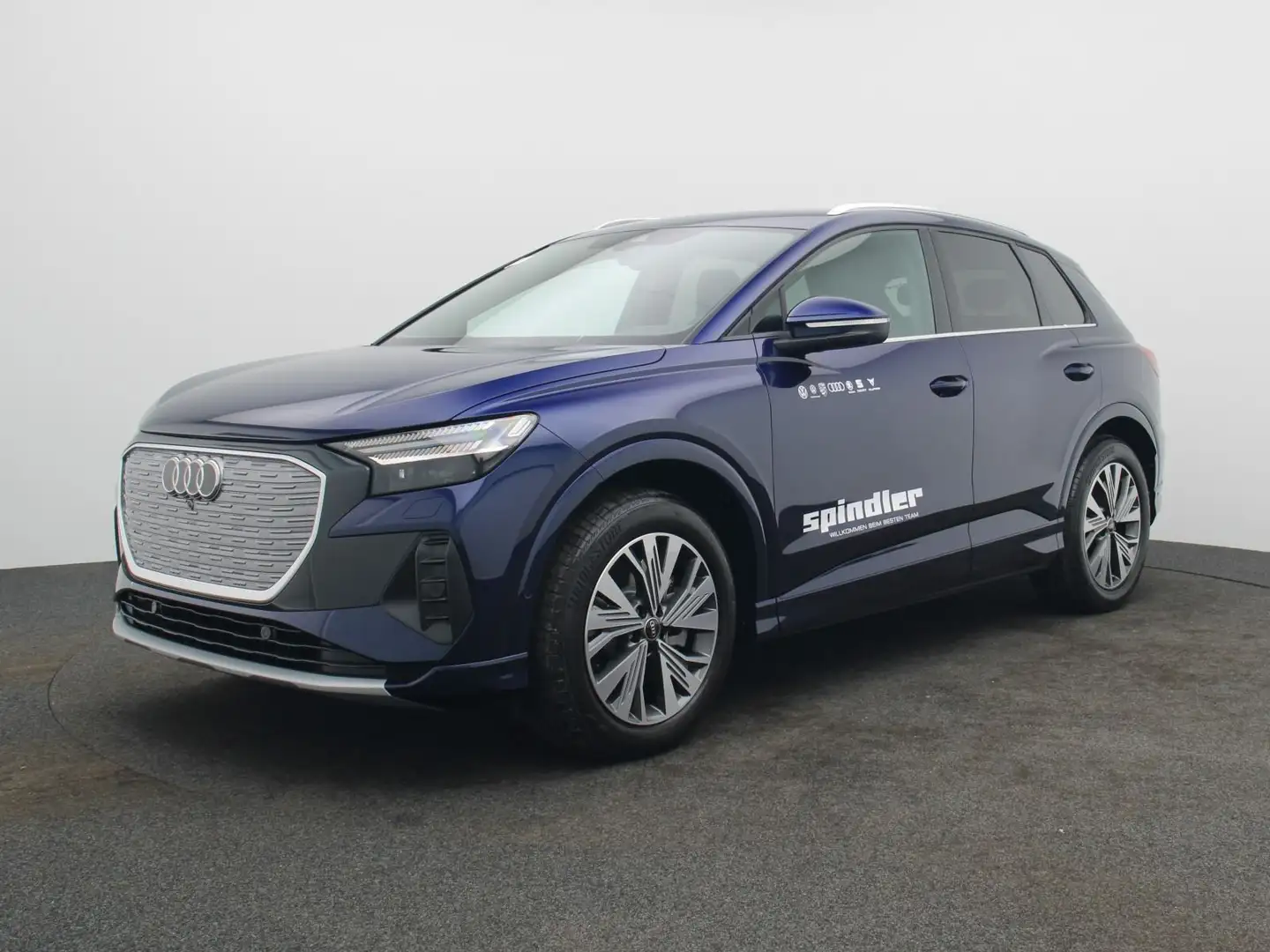 Audi Q4 e-tron 40 advanced / Navi plus, Matrix, AHK Blau - 2