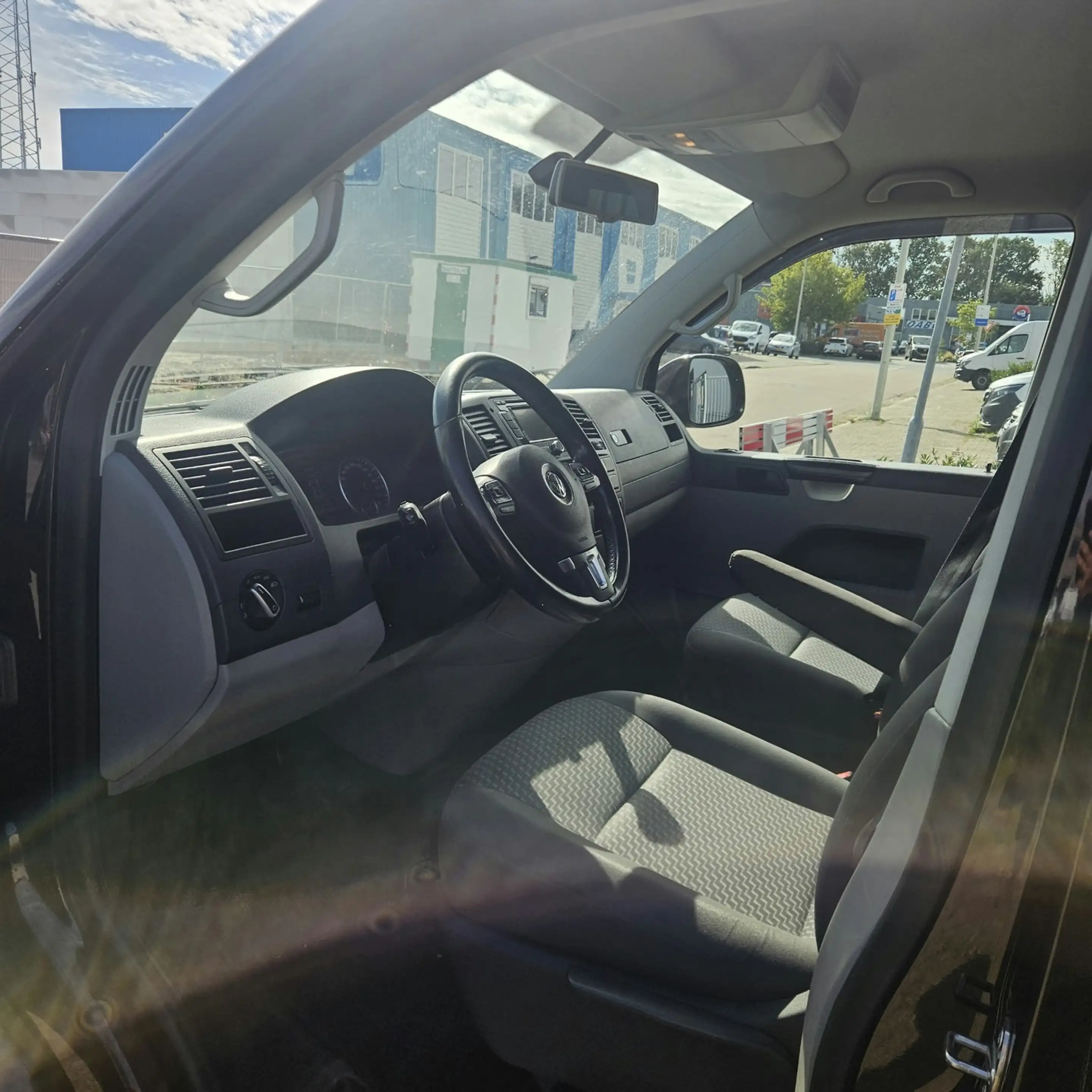 Volkswagen Transporter 2.0 TDI L2H1 DC Comfortline — photo 6