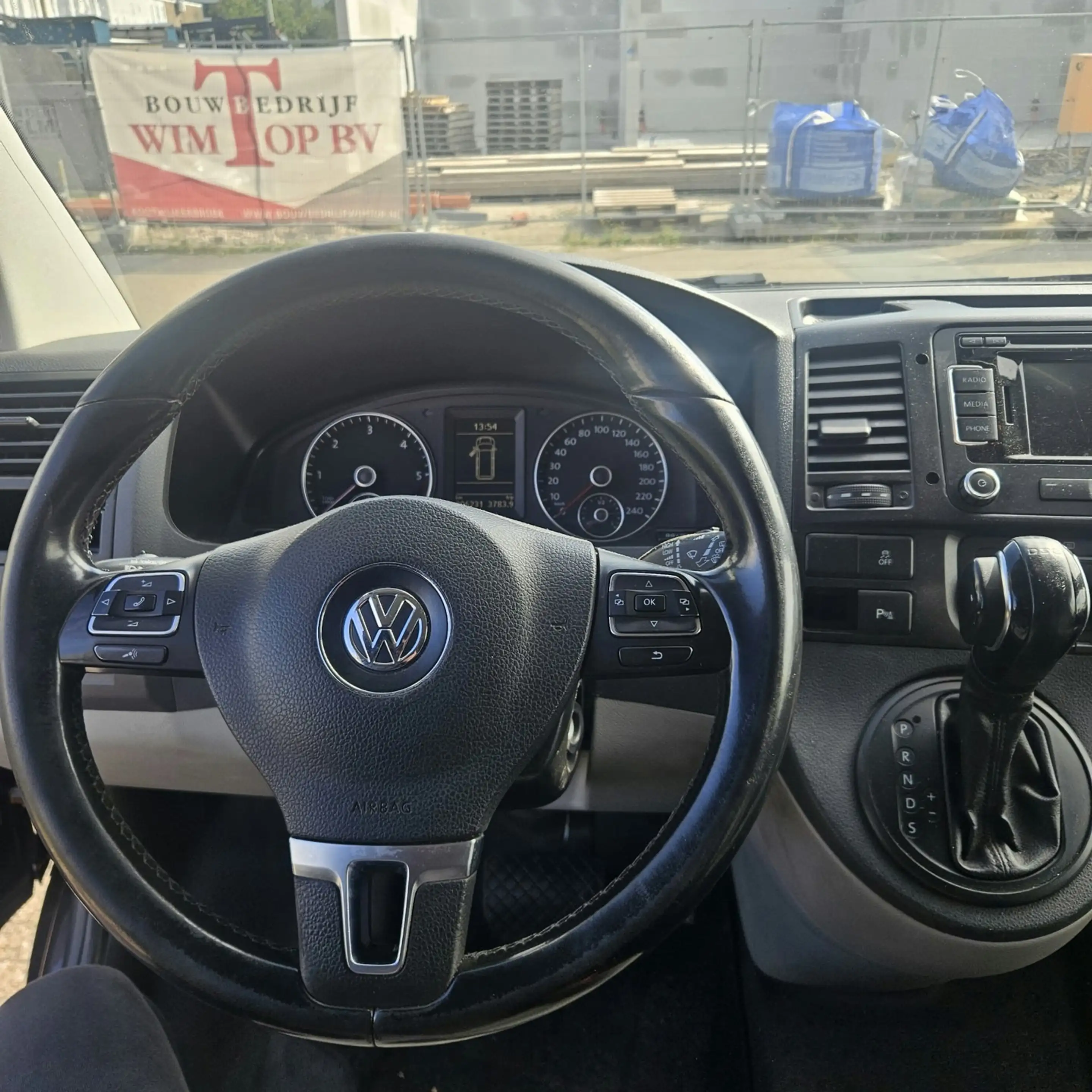 Volkswagen Transporter 2.0 TDI L2H1 DC Comfortline — photo 10