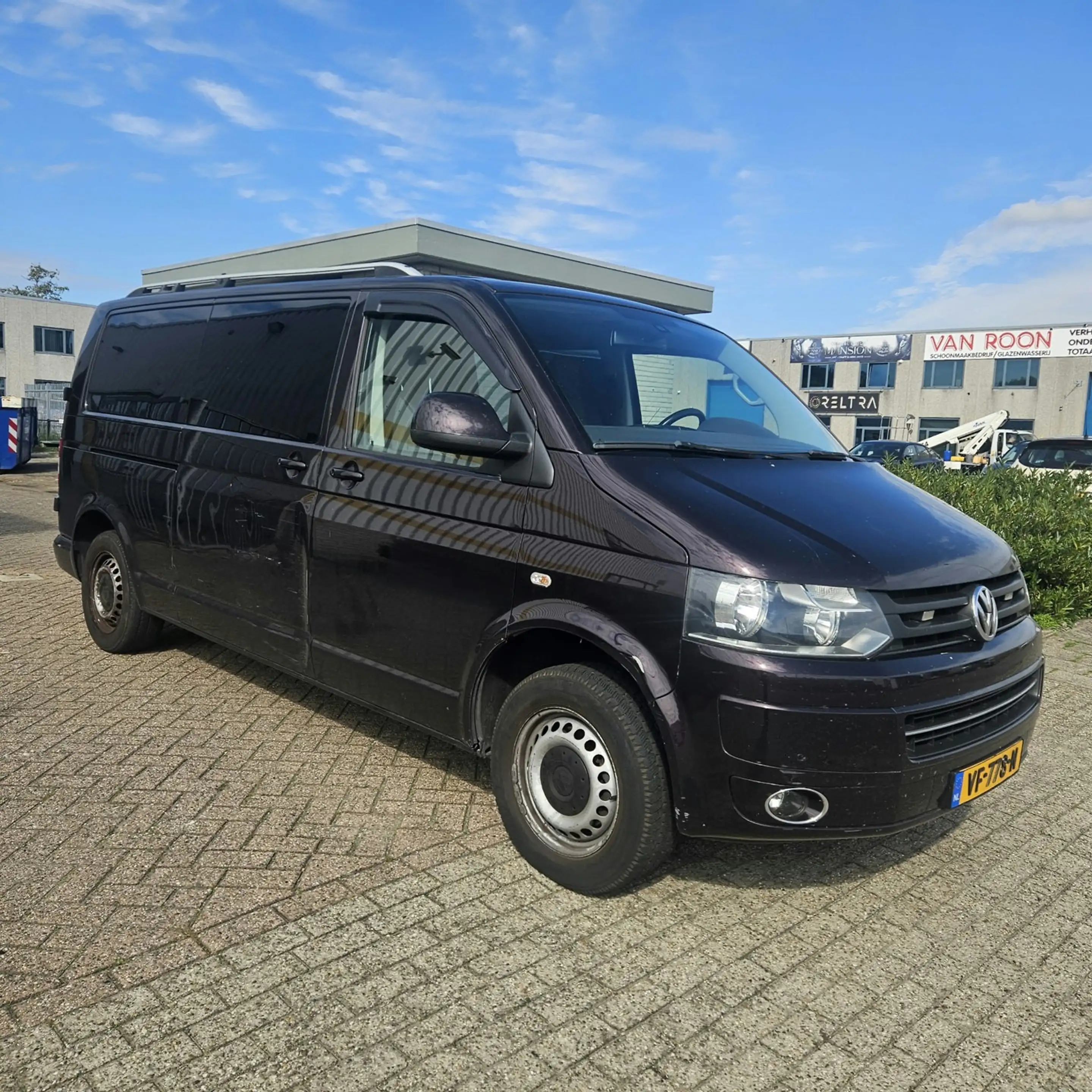 Volkswagen Transporter 2.0 TDI L2H1 DC Comfortline — photo 3