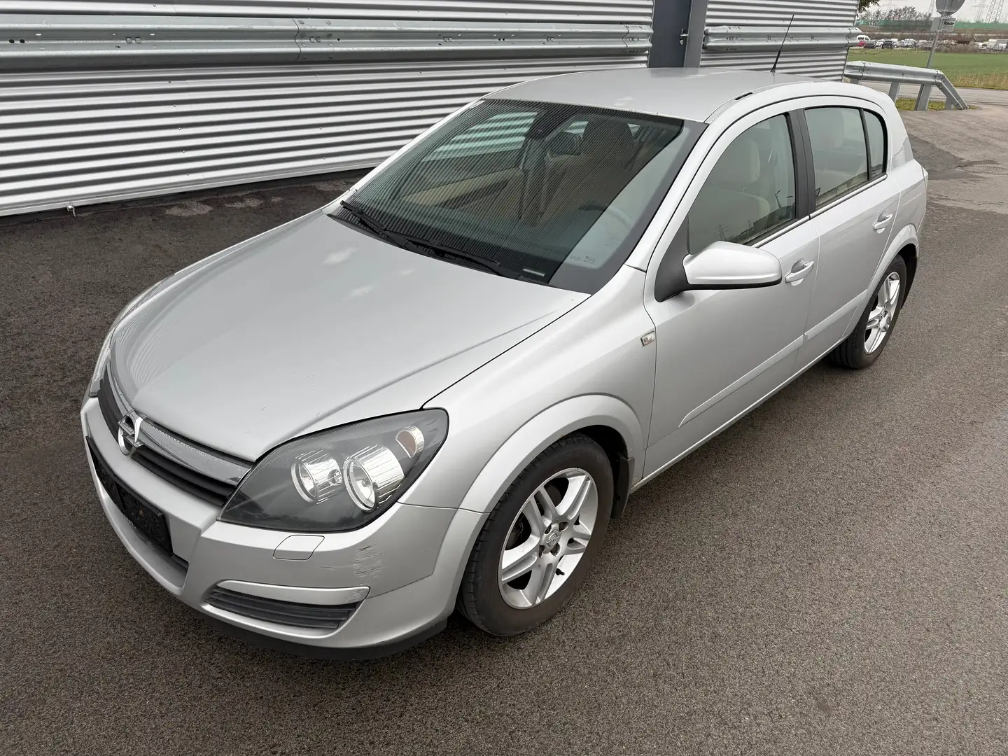 Opel Astra Elegance ID:27 Grau - 1