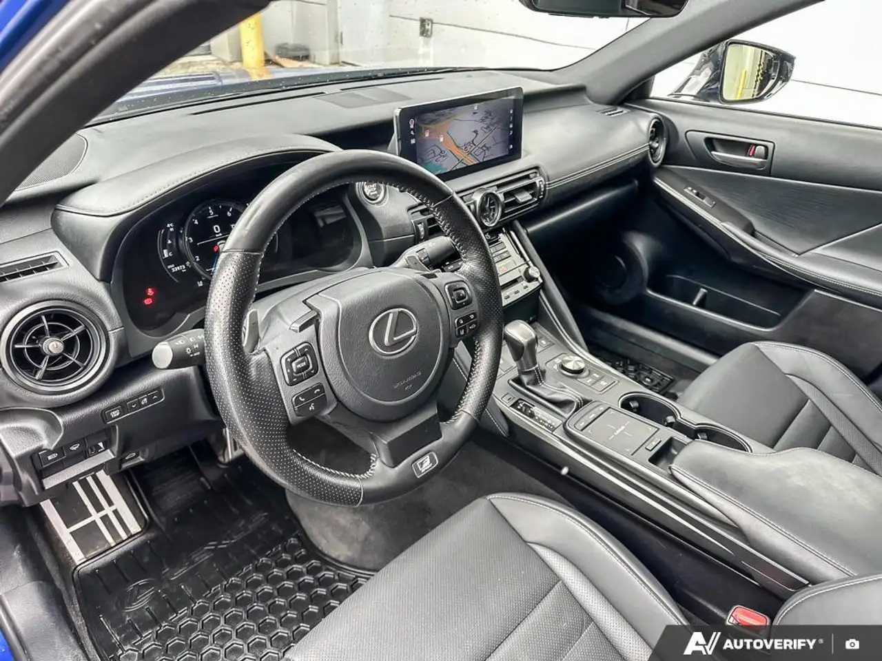 Lexus IS снимка Lexus IS