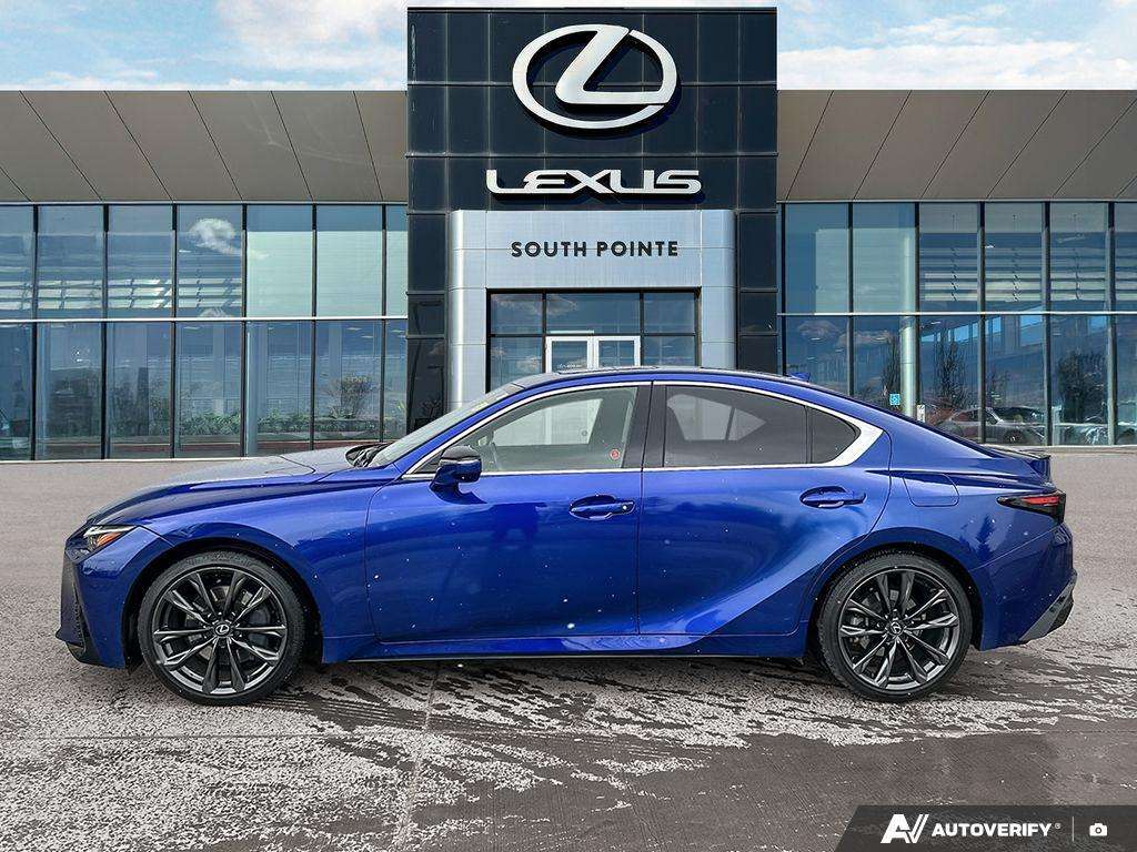 2023 Lexus IS Sedan