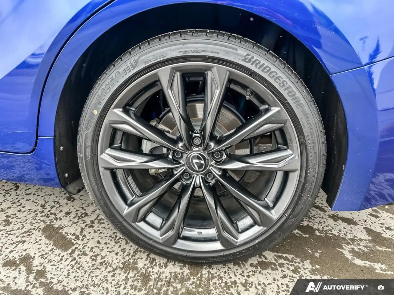 Lexus IS снимка Lexus IS