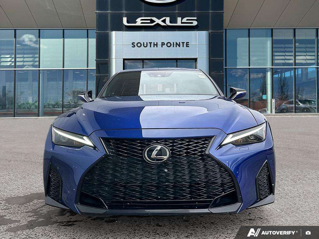 2023 Lexus IS Sedan