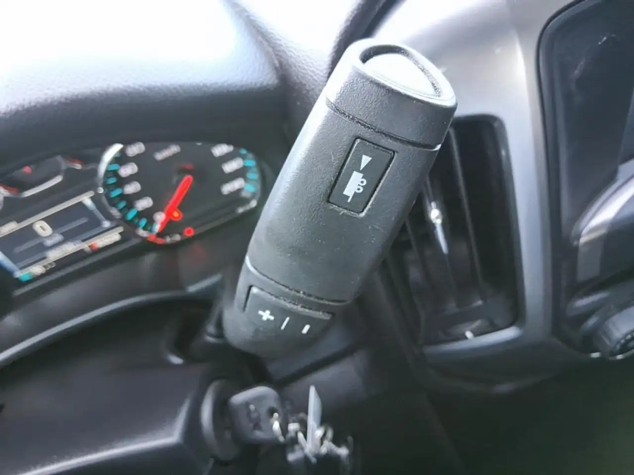 Chevrolet Silverado 1500 photo Chevrolet Silverado 1500
