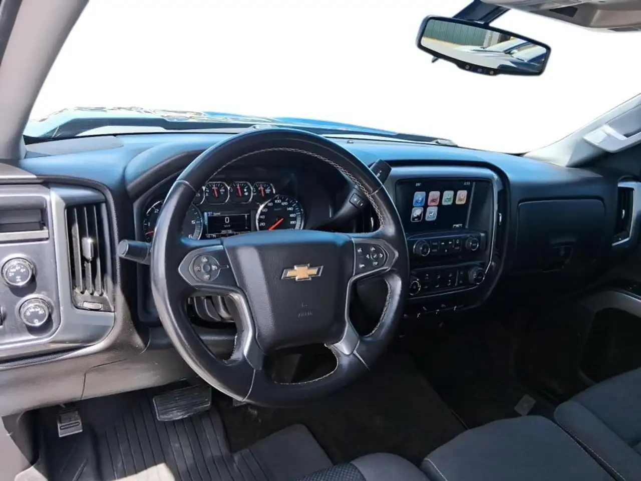 Chevrolet Silverado 1500 photo Chevrolet Silverado 1500