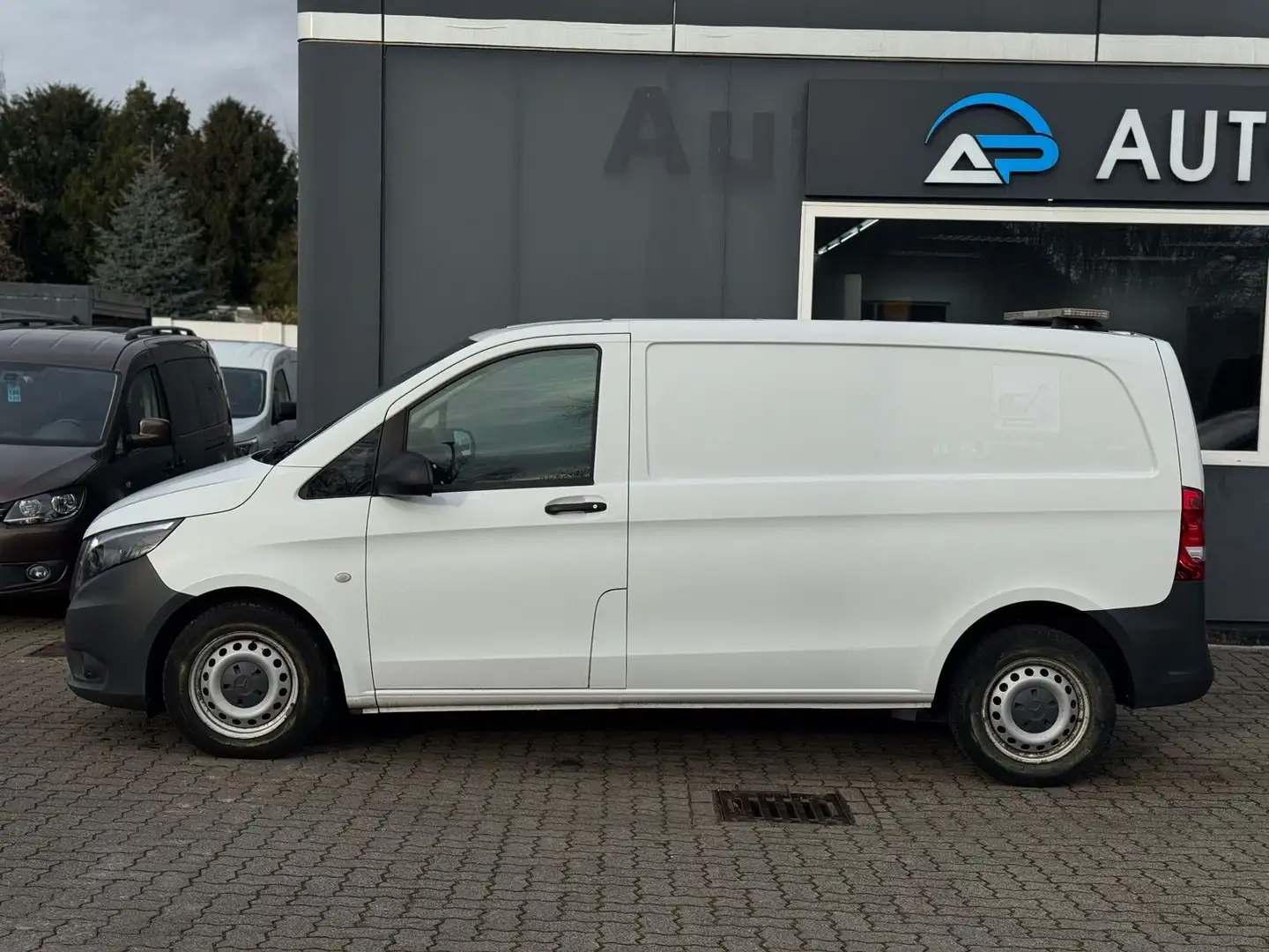Mercedes-Benz Vito Kasten 109/110/111 kompakt *AHK*KLIMA*REGAL Blanc - 2