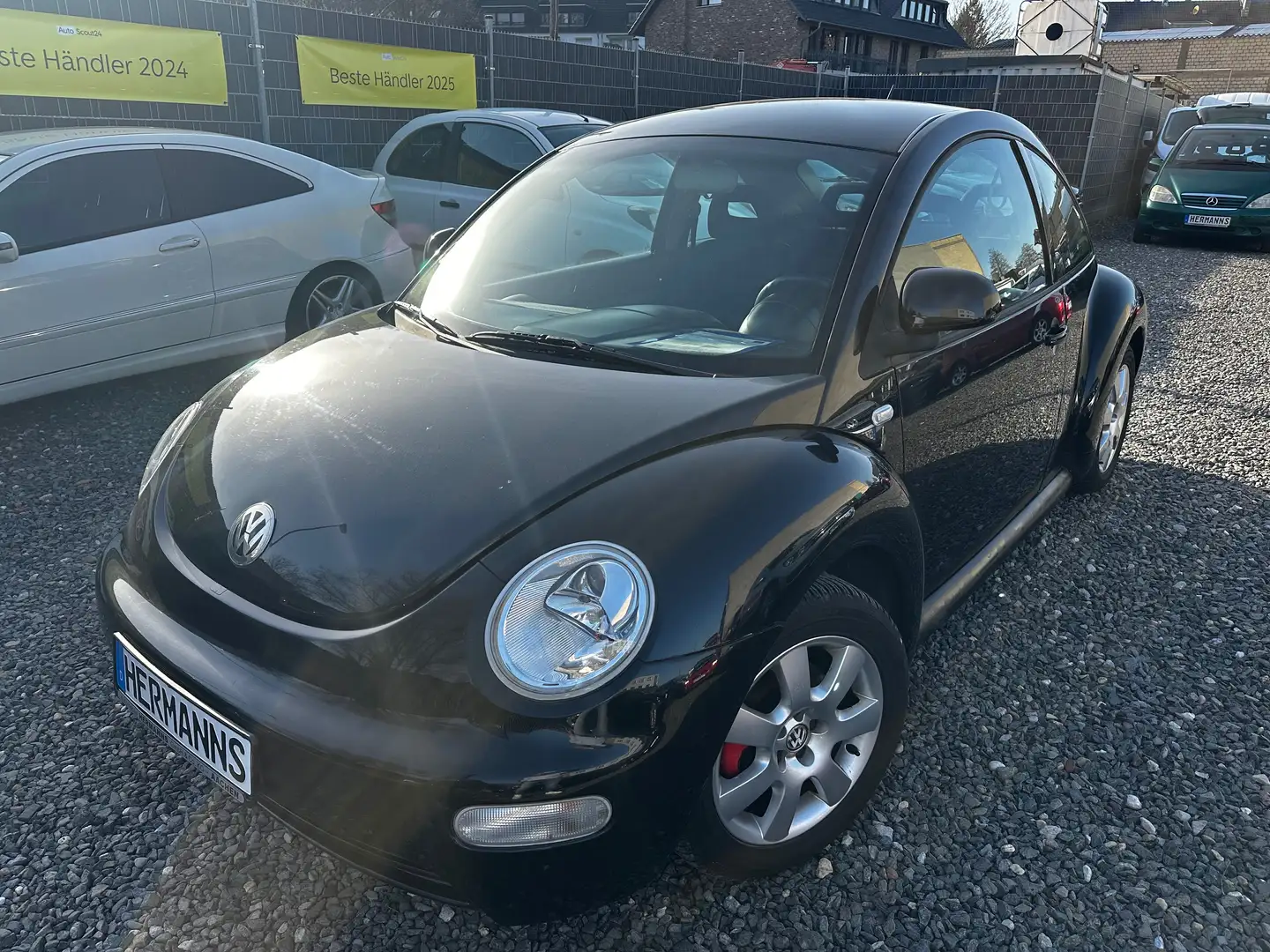 Volkswagen New Beetle 2.0 *ALLWETTERREIFEN / KLIMAANLAGE / TÜV NEU* Schwarz - 1