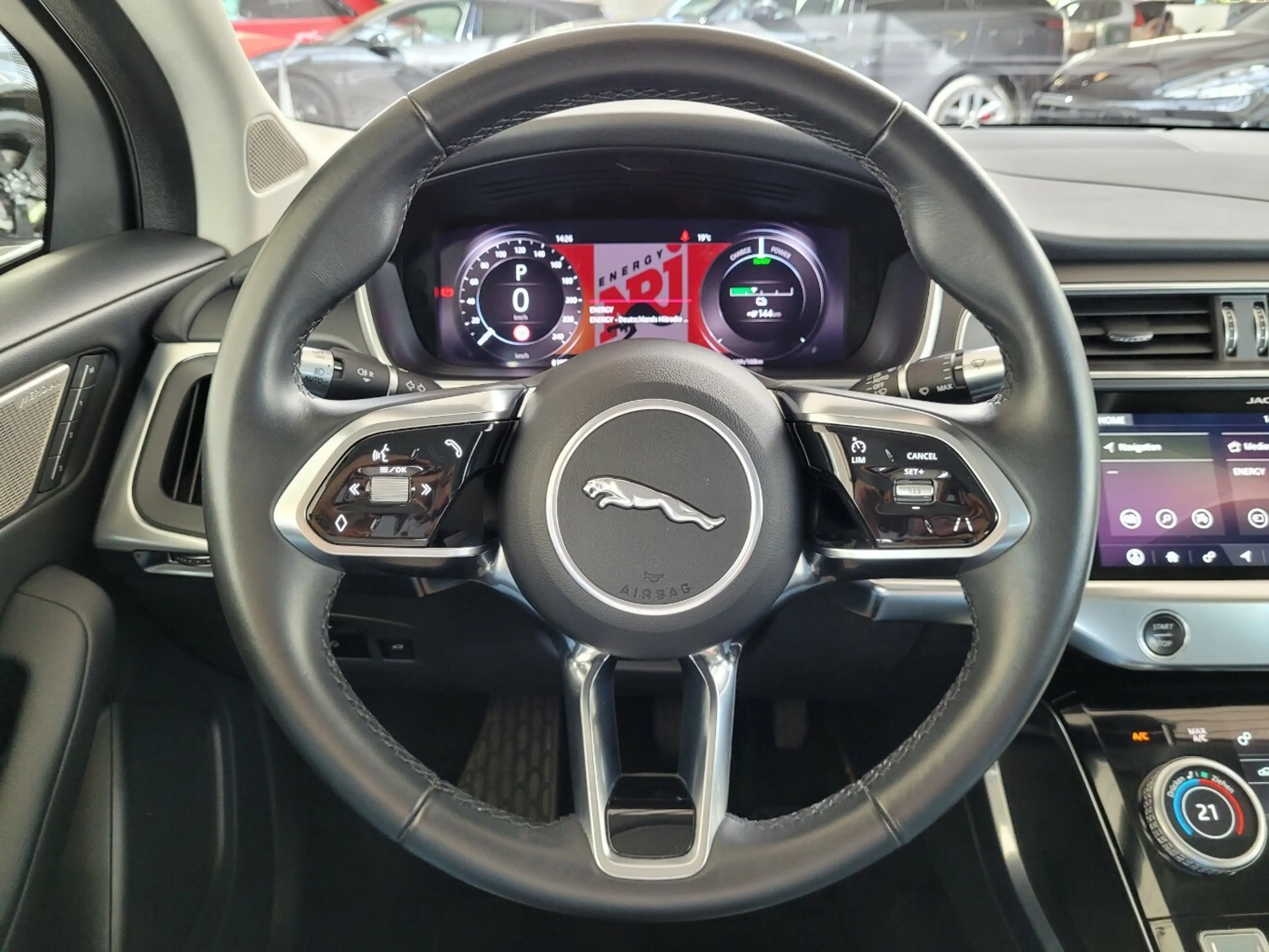 Jaguar I-Pace EV400 S*Luftfederung*Black-Pack*Keyless* — photo 14