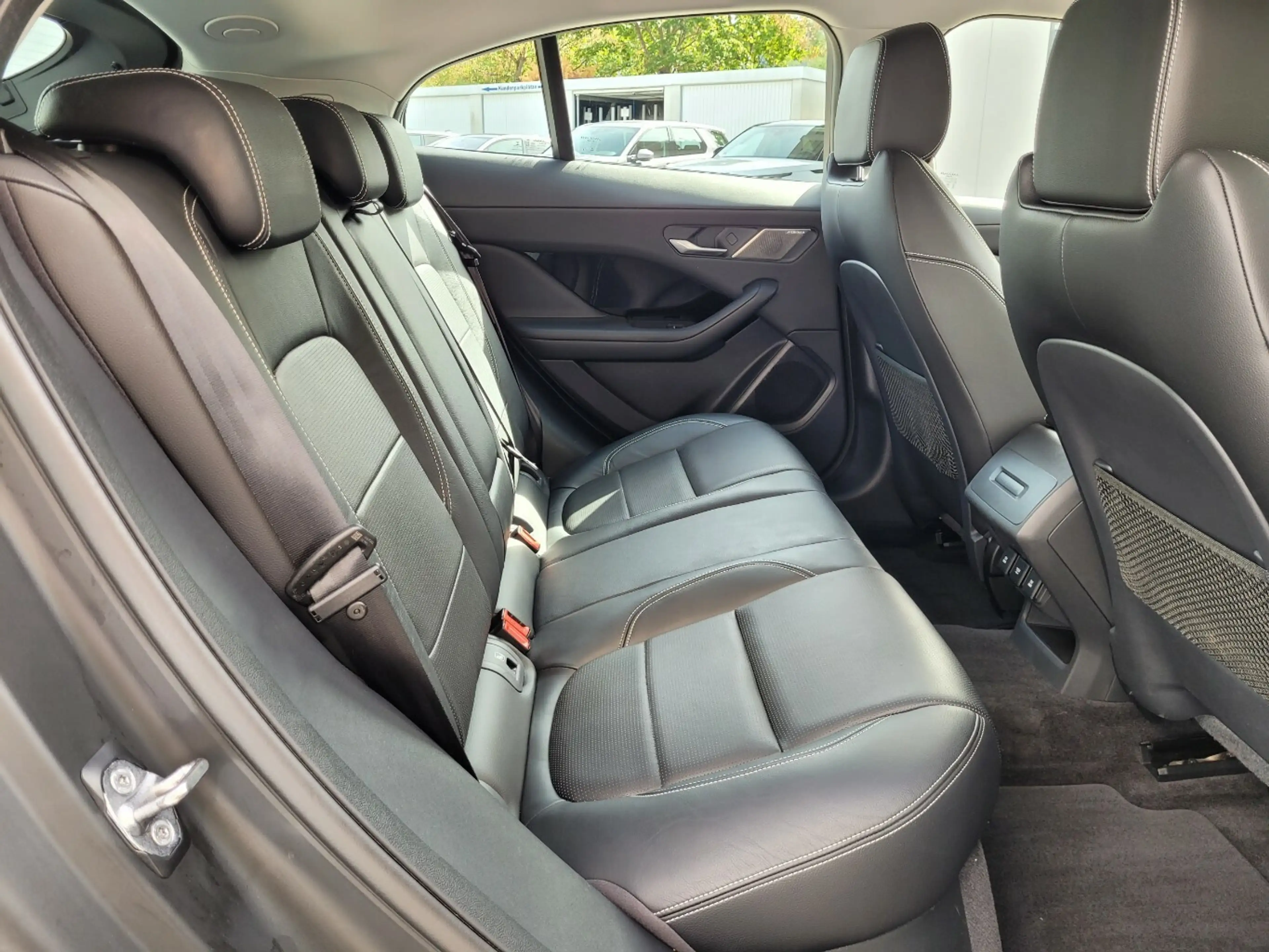 Jaguar I-Pace EV400 S*Luftfederung*Black-Pack*Keyless* — photo 11