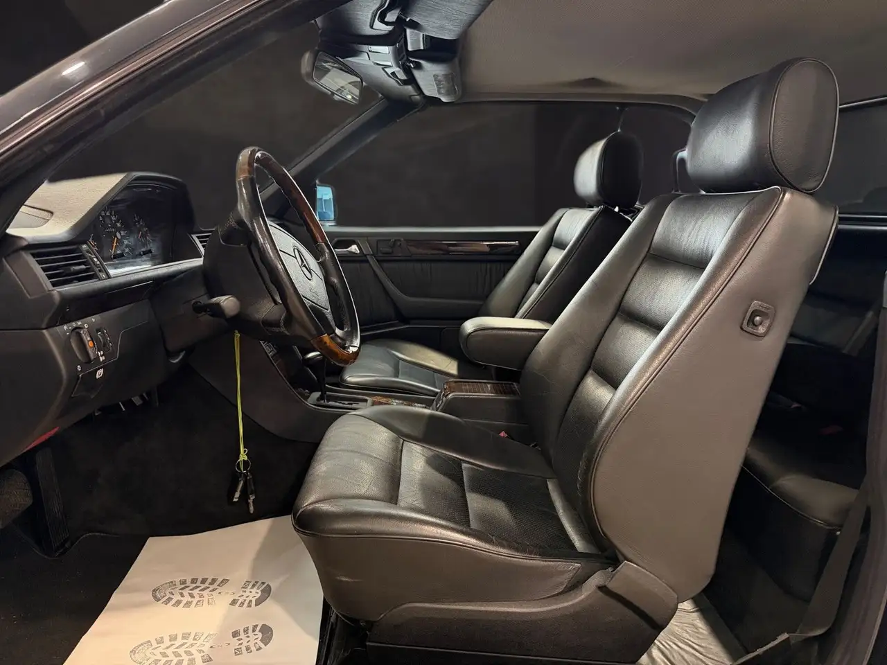 Mercedes-Benz E 220 FINAL EDITION Sitzh.*Sportfahrwerk* 17"AMG, foto 11