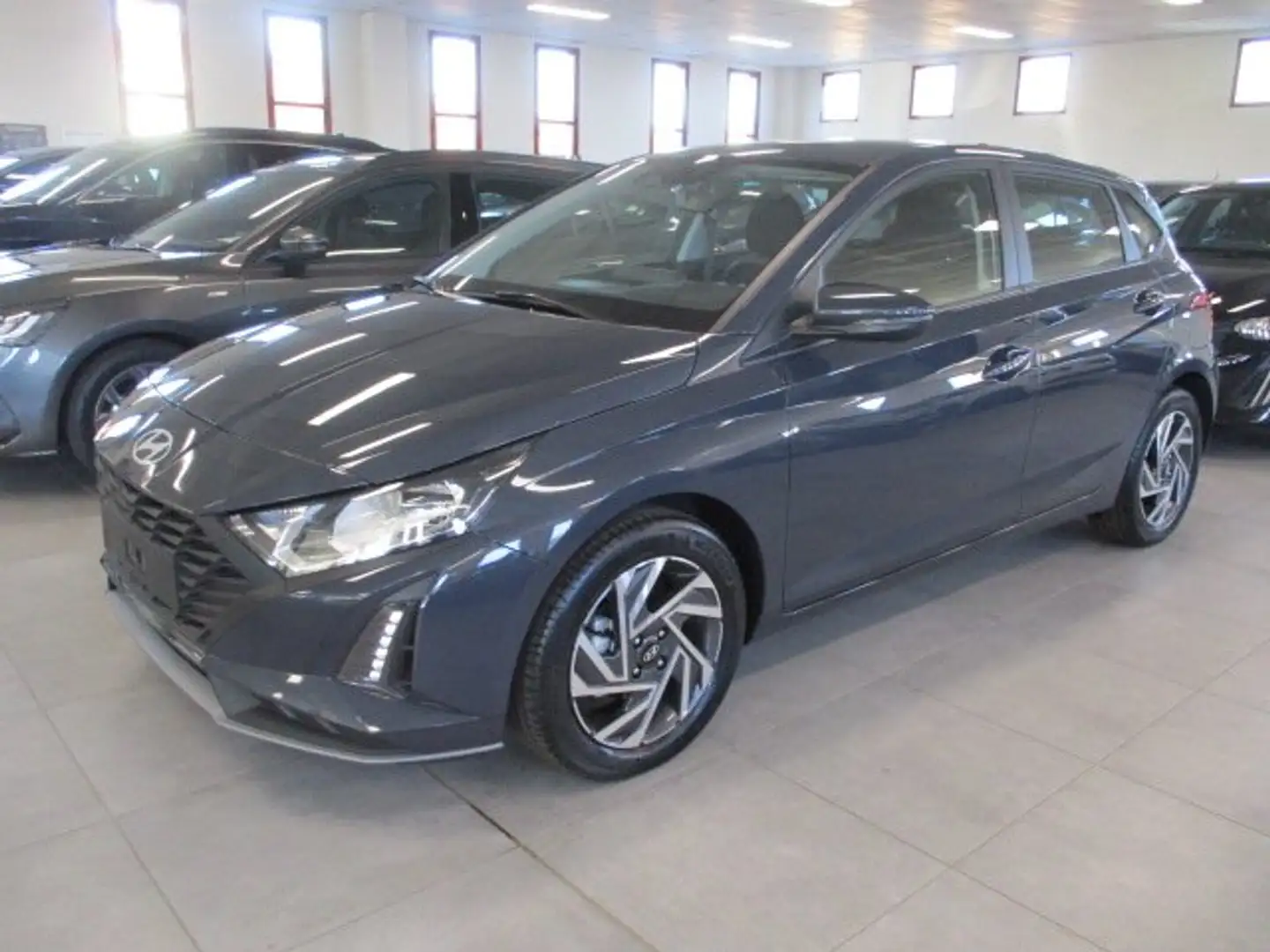 Hyundai i20 i20 1.2 mpi Connectline 79cv mt Grigio - 1