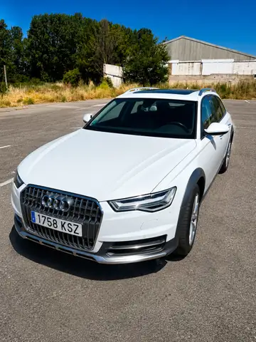 Audi A6 allroad Q. 3.0TDI Advanced ed. S-T 272
