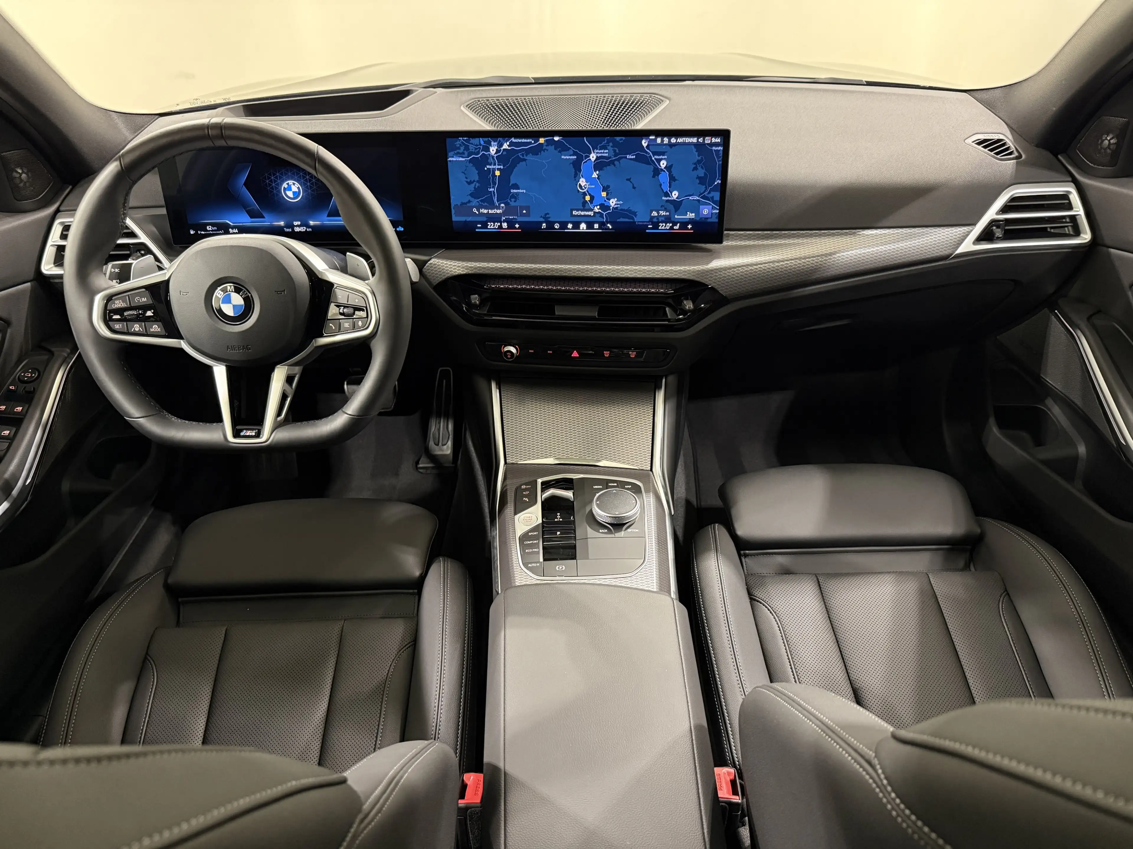 BMW 330 d xDrive Touring M Sportpaket Pro AHK ACC 360° — photo 11