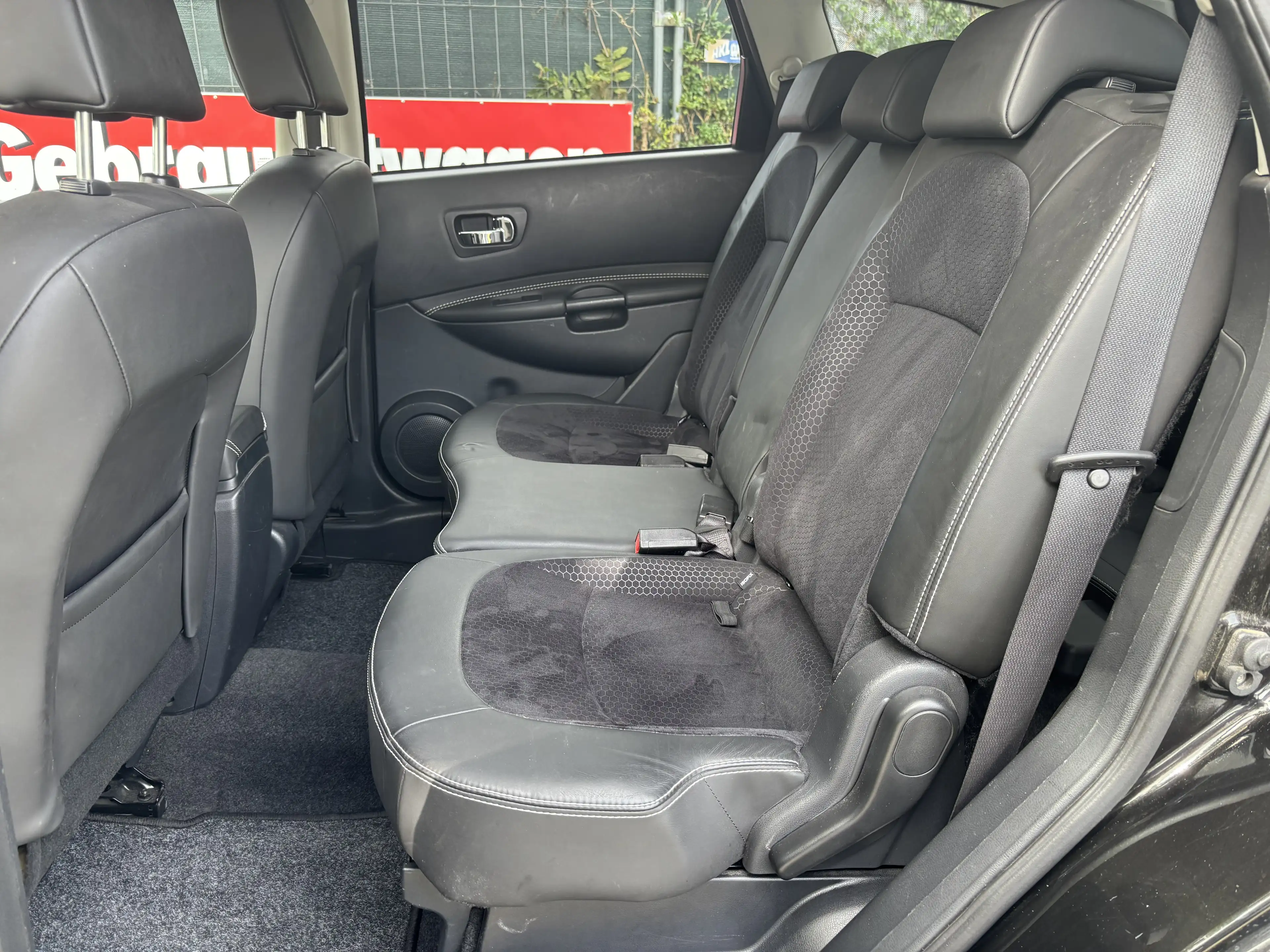 Nissan Qashqai+2 360 4X4 — photo 10